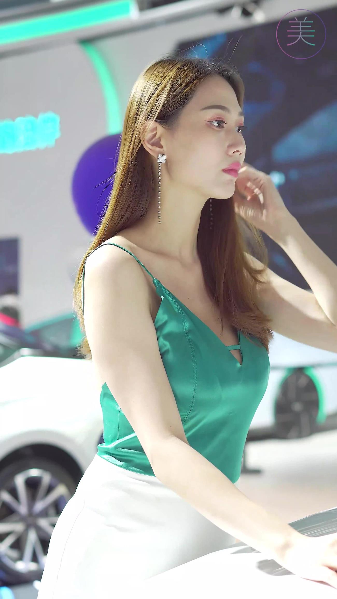 NO.0319 2021 深圳大湾区车展 Racing Model 广汽新能源车模04[1V/1.11GB]插图1