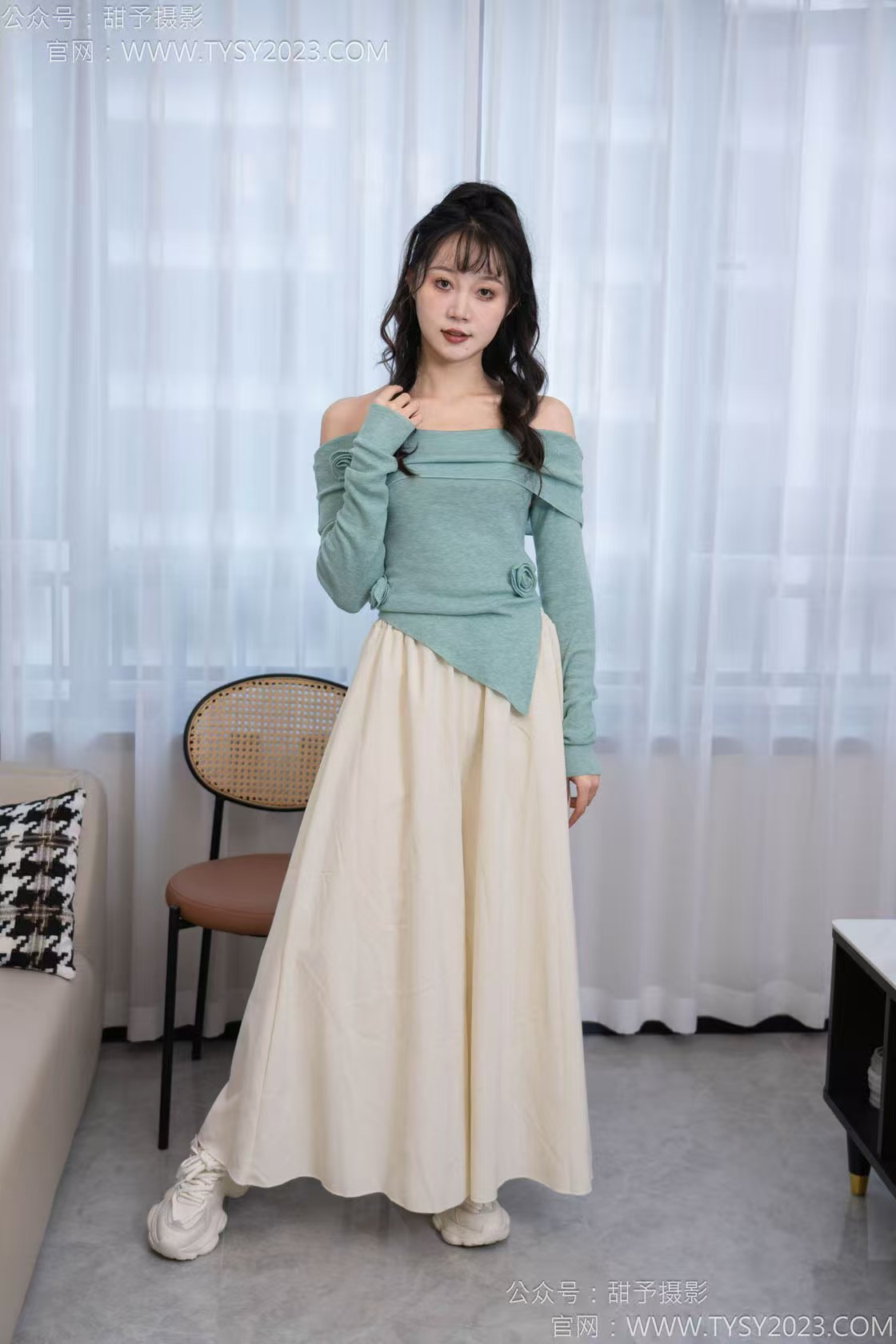 甜予摄影 NO.125 丹丹-运动鞋、白棉袜、裸足[139P/2V/10.15GB]插图3