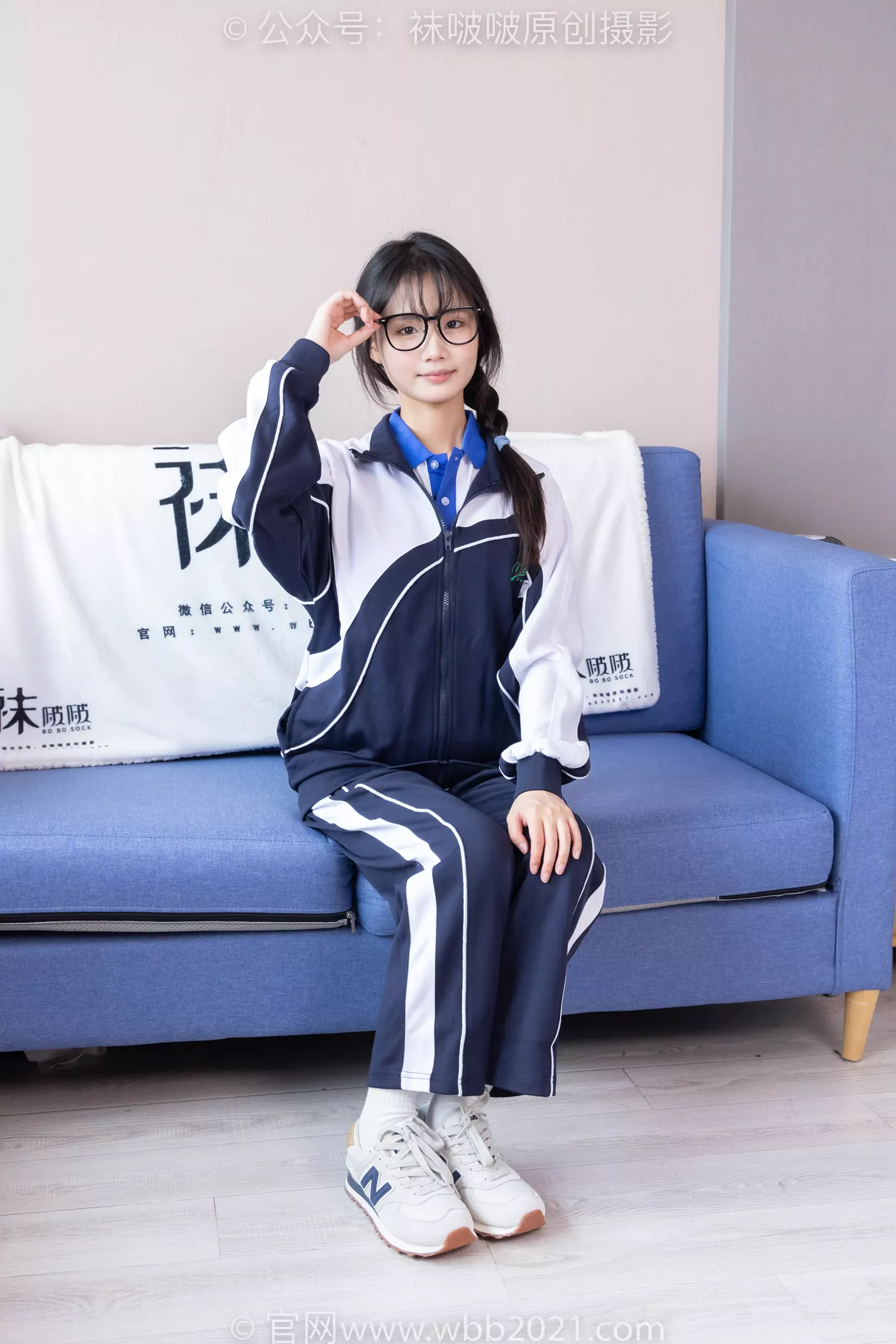 [BoBoSocks袜啵啵]NO.456 甜甜圈-运动鞋、白棉袜、裸足、校服[150P/1V/6.46GB]插图1