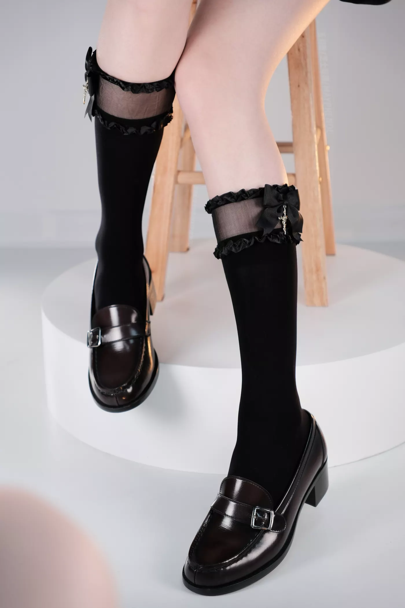 芝士好椰 NO.010 – 不一样的小腿袜[11P/2V/1.15GB]插图2