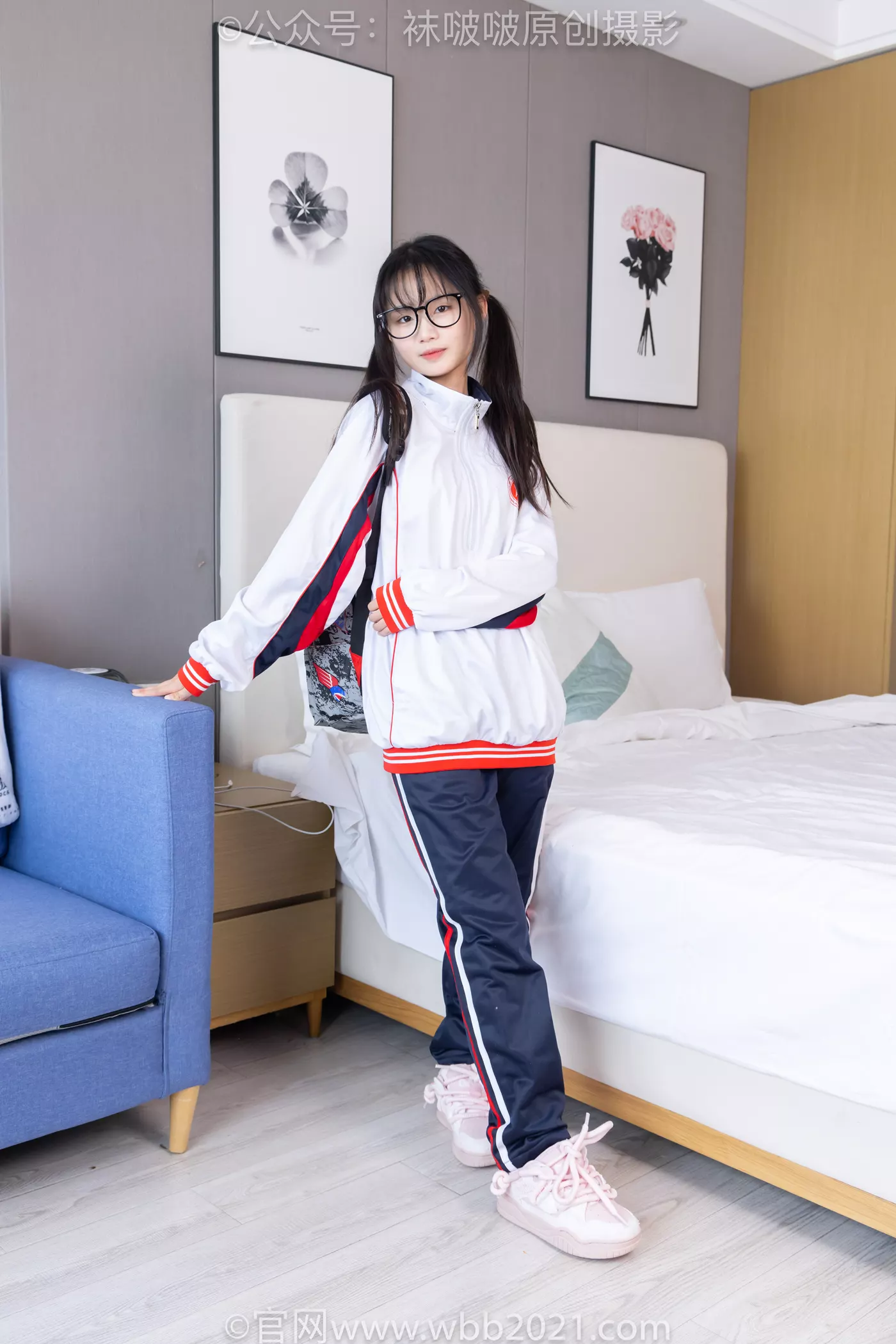 [BoBoSocks袜啵啵]NO.458 甜甜圈-板鞋、白棉袜、肉丝、校服裤里丝[150P/1V/7.35GB]插图1