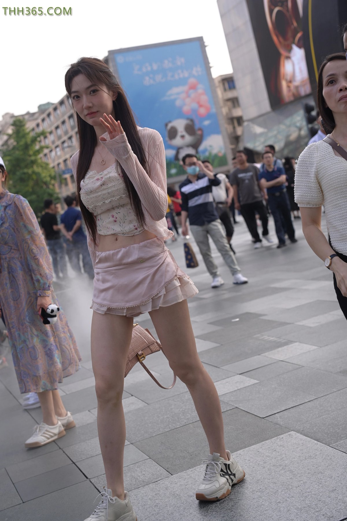 精选街拍作品 NO.4500 甜美粉色系女神[131P/270MB]插图