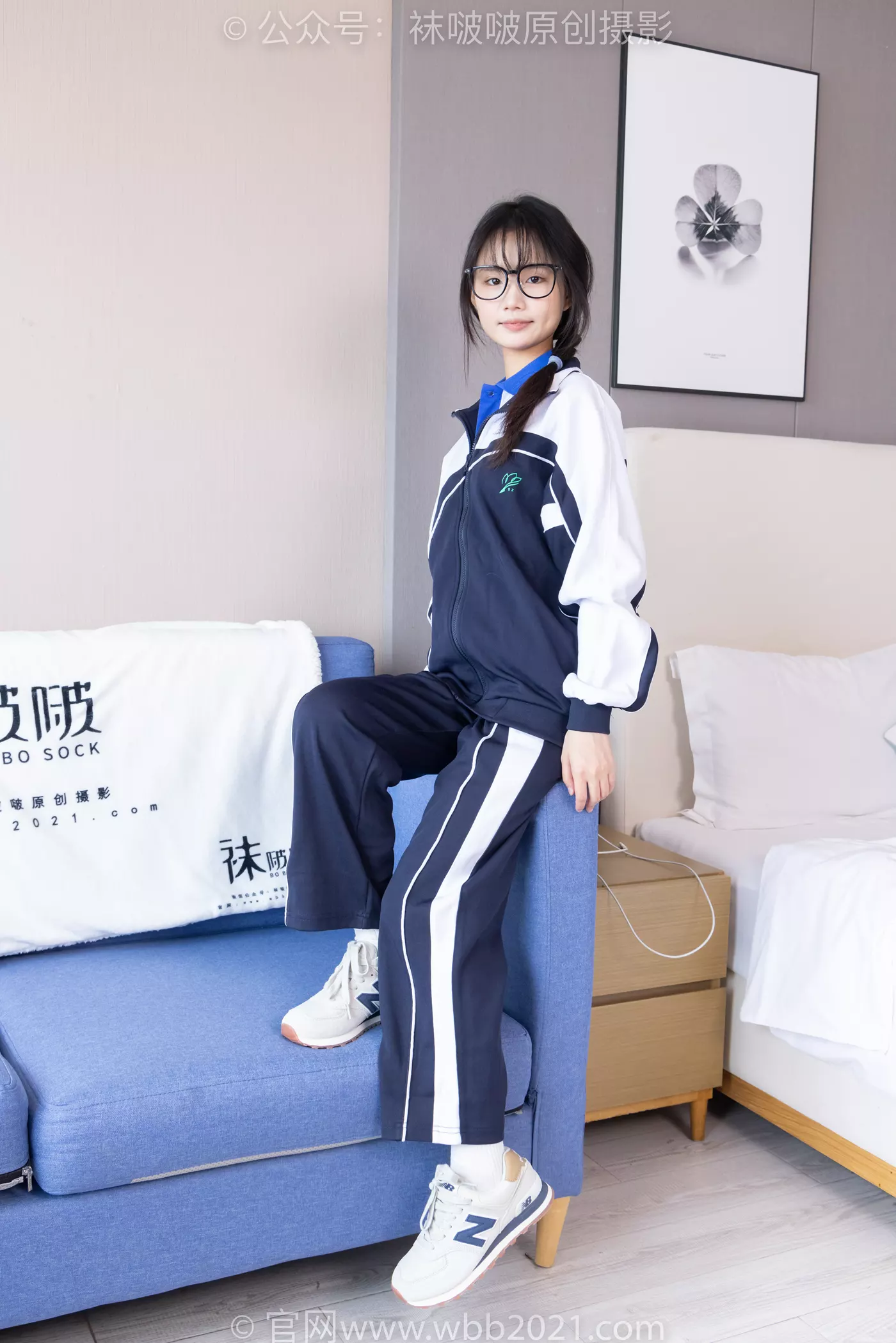 [BoBoSocks袜啵啵]NO.456 甜甜圈-运动鞋、白棉袜、裸足、校服[150P/1V/6.46GB]插图2