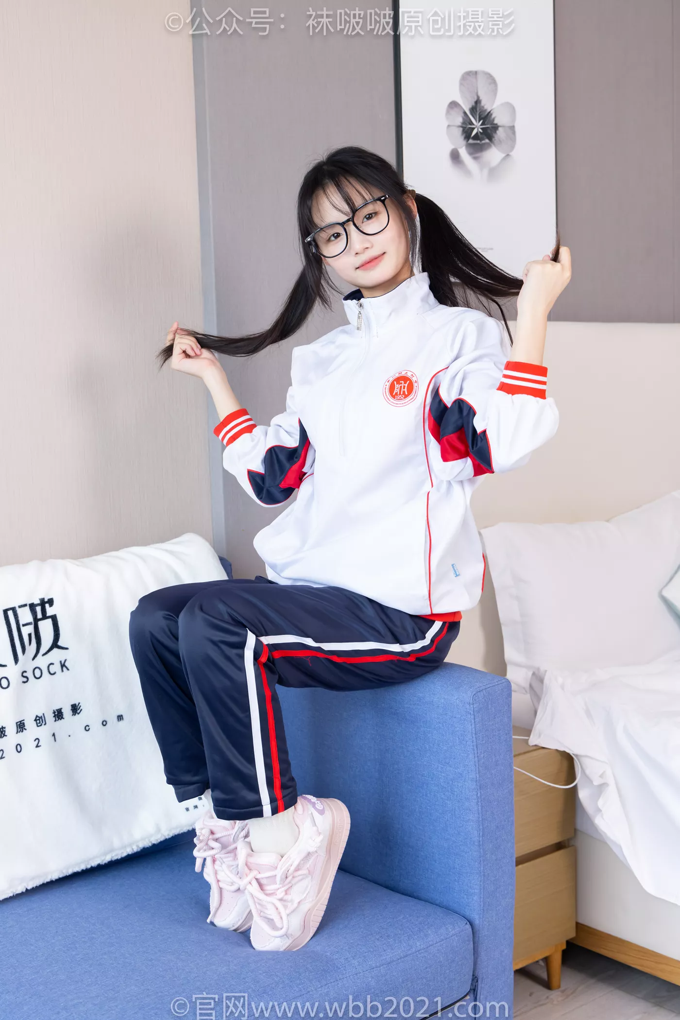 [BoBoSocks袜啵啵]NO.458 甜甜圈-板鞋、白棉袜、肉丝、校服裤里丝[150P/1V/7.35GB]插图2