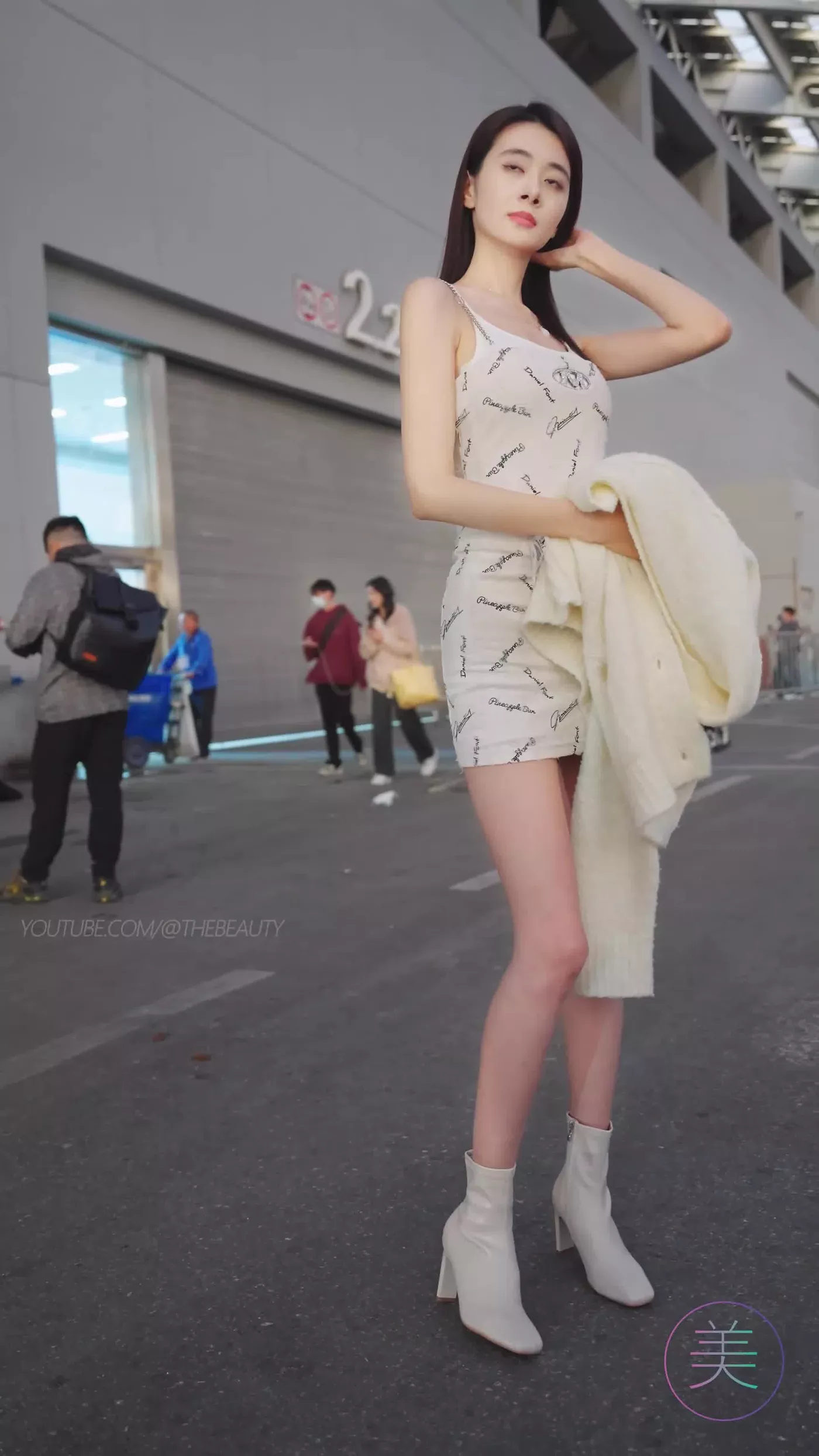 NO.0460 2023 广州车展 Racing Model 车模抖音网荭随拍08[1V/294MB]插图3