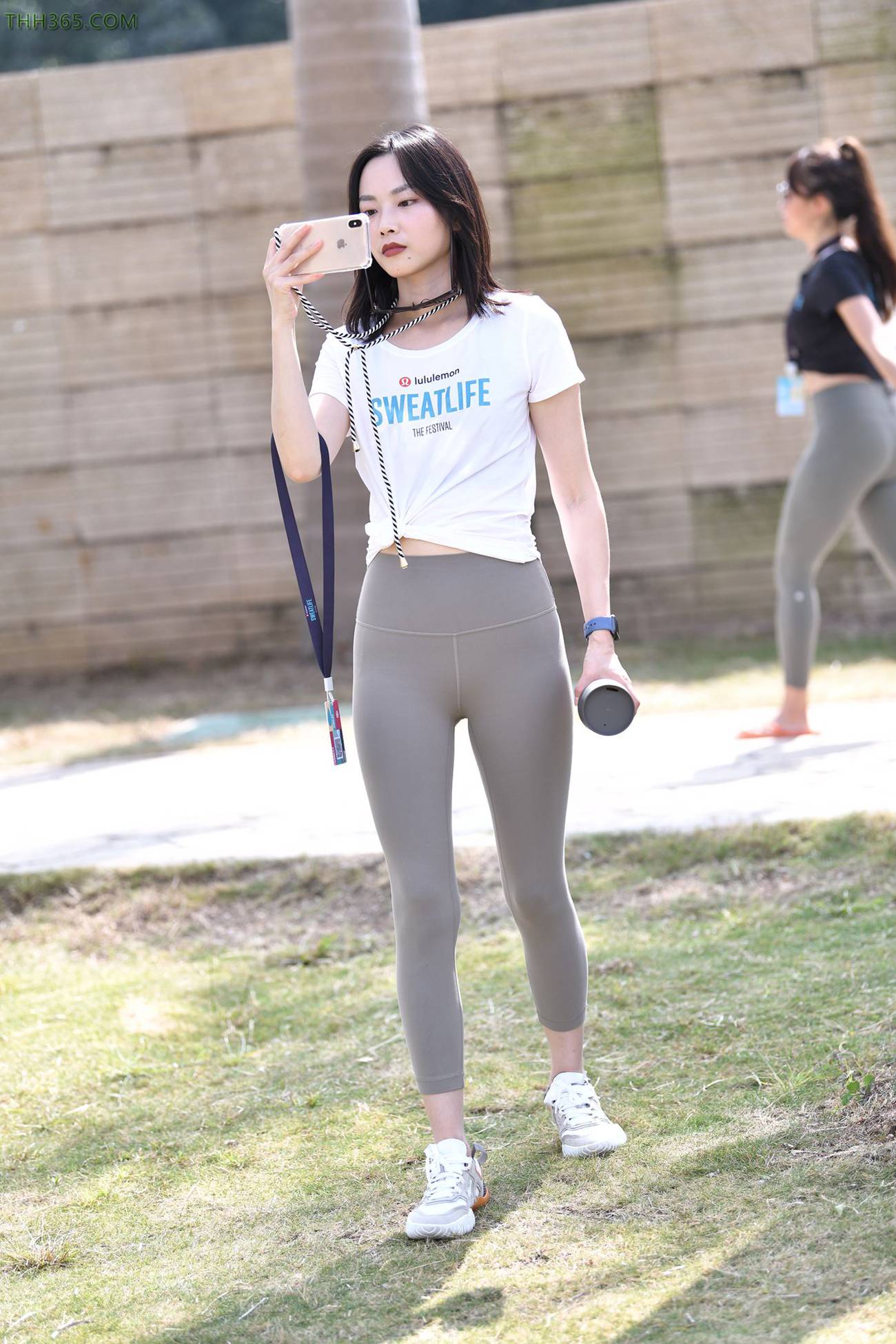 精选街拍作品 NO.4805 简单干练瑜伽裤配T恤[70P/152MB]插图
