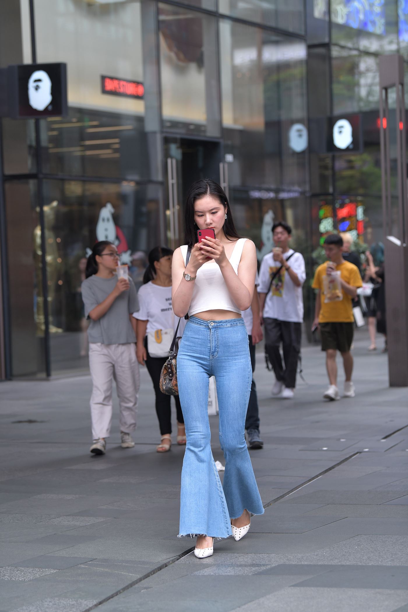 精选街拍作品 NO.4799 喇叭牛仔裤好身材[122P/233MB]插图