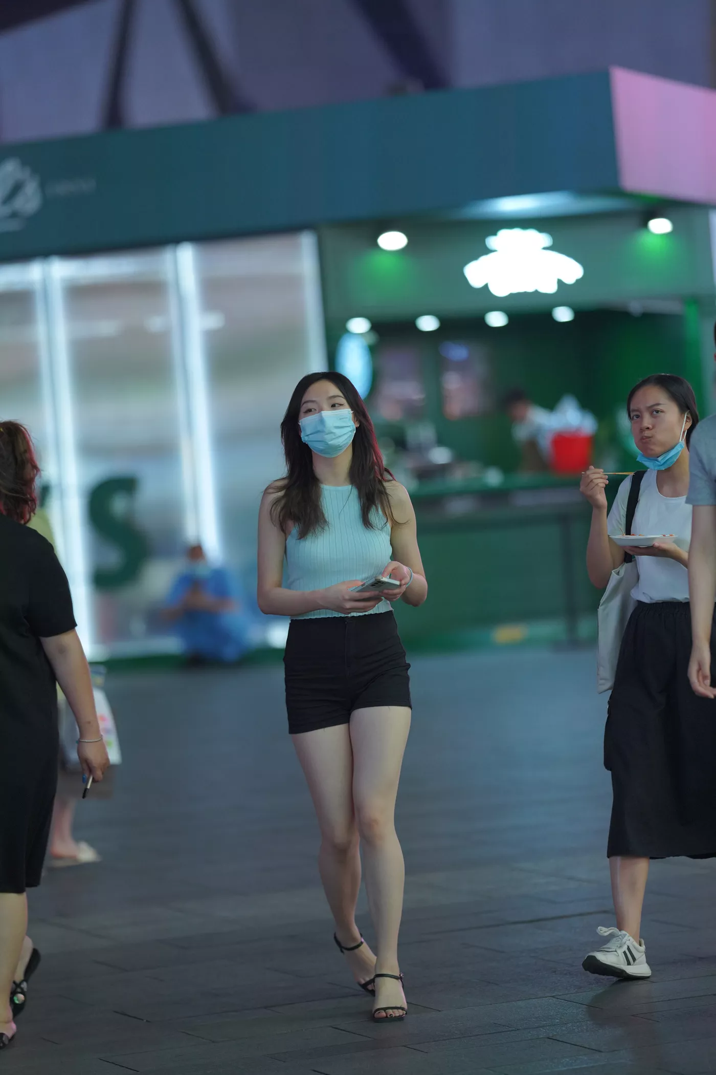 精选街拍作品 NO.4721 牛仔短裤美丽显腿[80P/220MB]插图