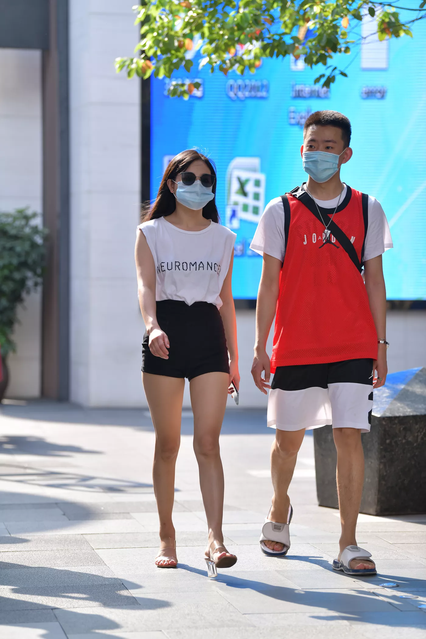 精选街拍作品 NO.4734 休闲黑白搭配[45P/88MB]插图