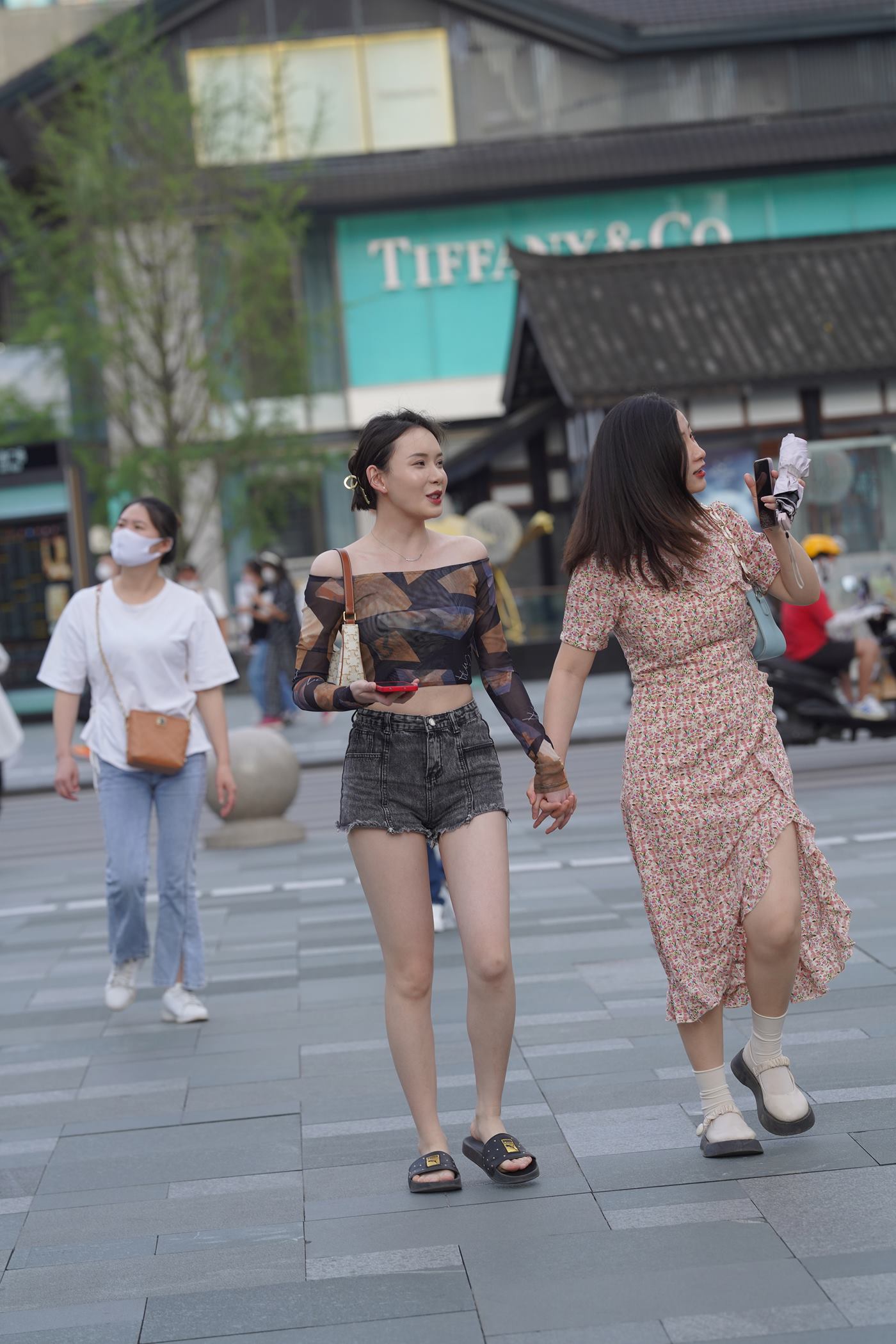 精选街拍作品 NO.4851 一字肩牛仔短裤[94P/292MB]插图1