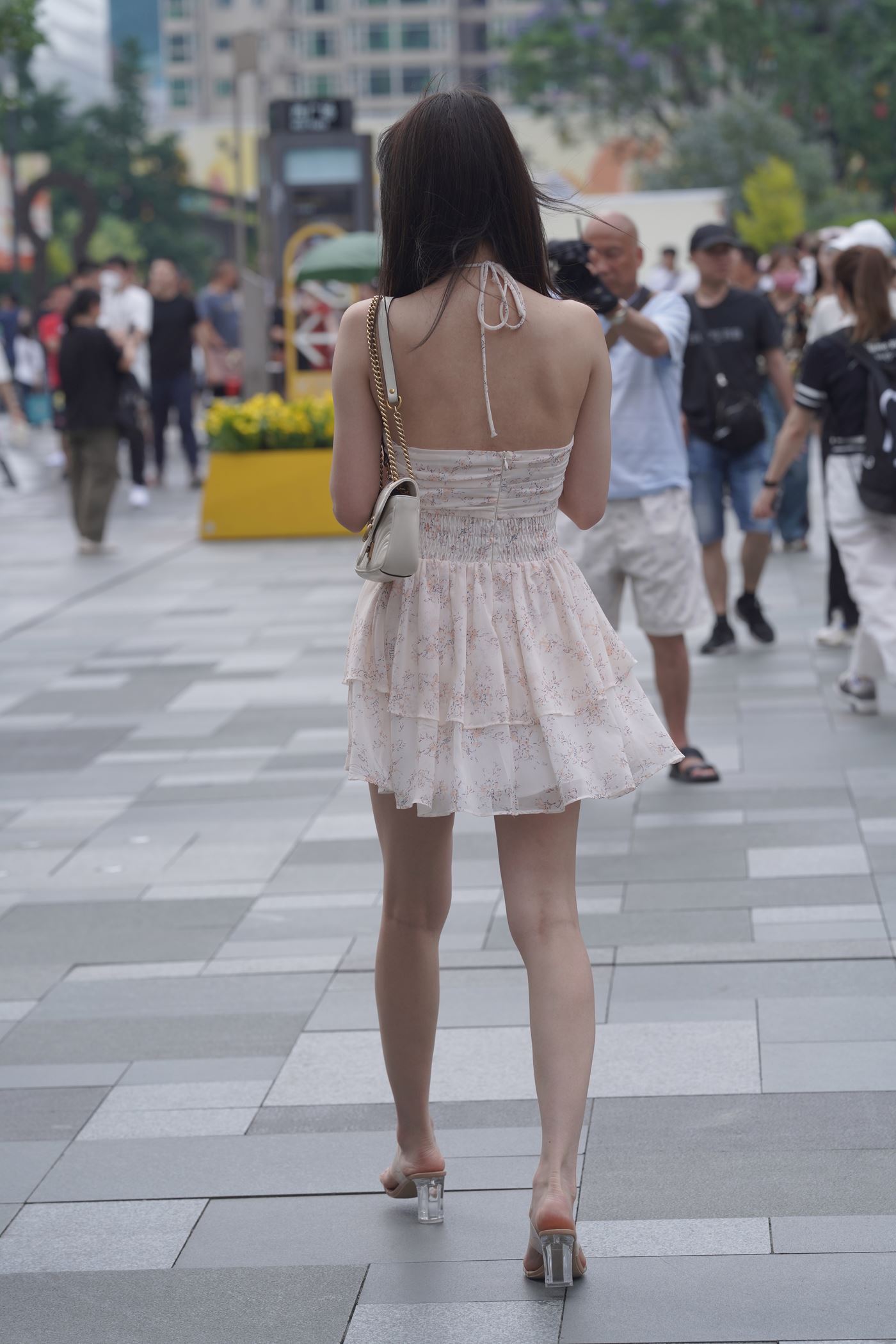 精选街拍作品 NO.4847 清甜可爱碎花纱裙[70P/148MB]插图3