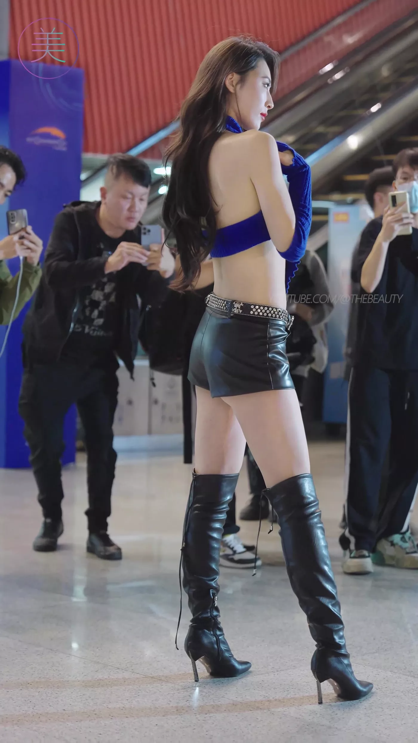 NO.0482 2023 广州车展 Racing Model 车模抖音网荭随拍30[1V/358MB]插图2