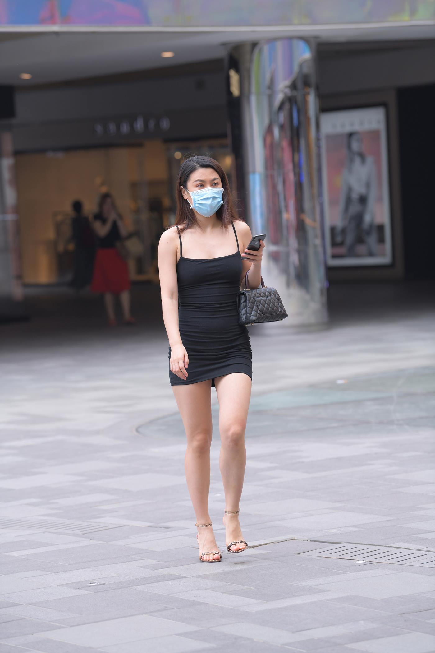 精选街拍作品 NO.5044 简约黑色吊带裙[93P/139MB]插图