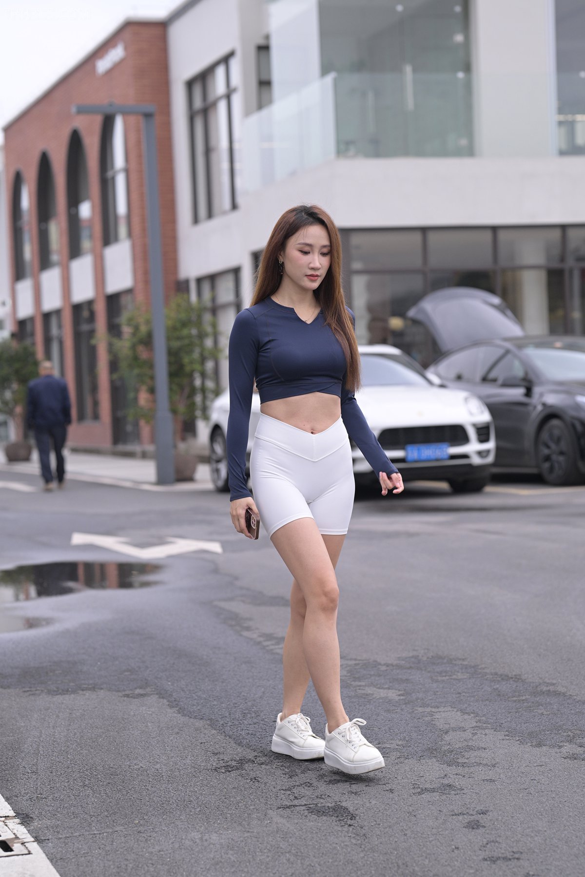 精选街拍作品 NO.5101 不吃鸡蛋街拍作品 – 白月光[1008P/1.91GB]插图2