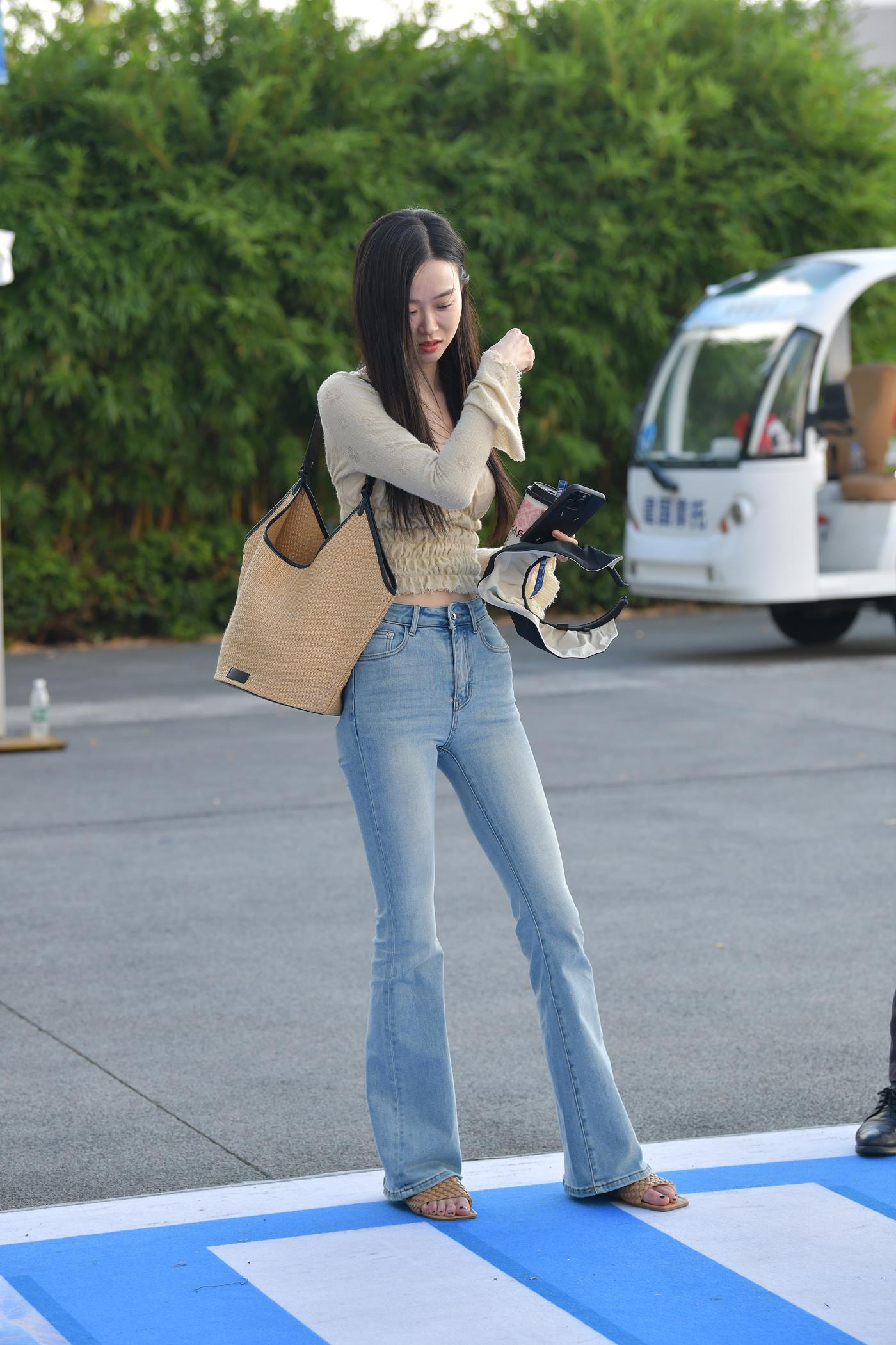 精选街拍作品 NO.5102 高挑靓丽牛仔裤[85P/219MB]插图3