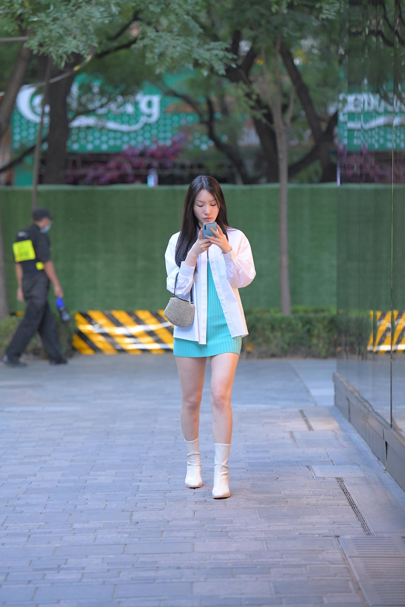 精选街拍作品 NO.4947 绿色针织裙[80P/160MB]插图1