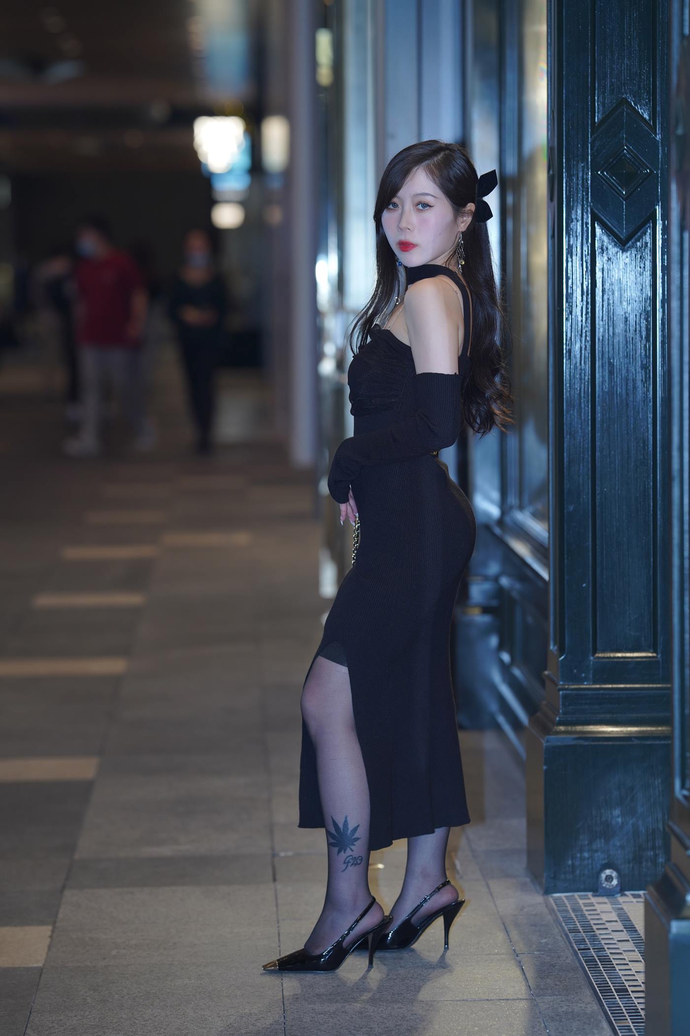 精选街拍作品 NO.5072 复古黑色长裙[190P/591MB]插图