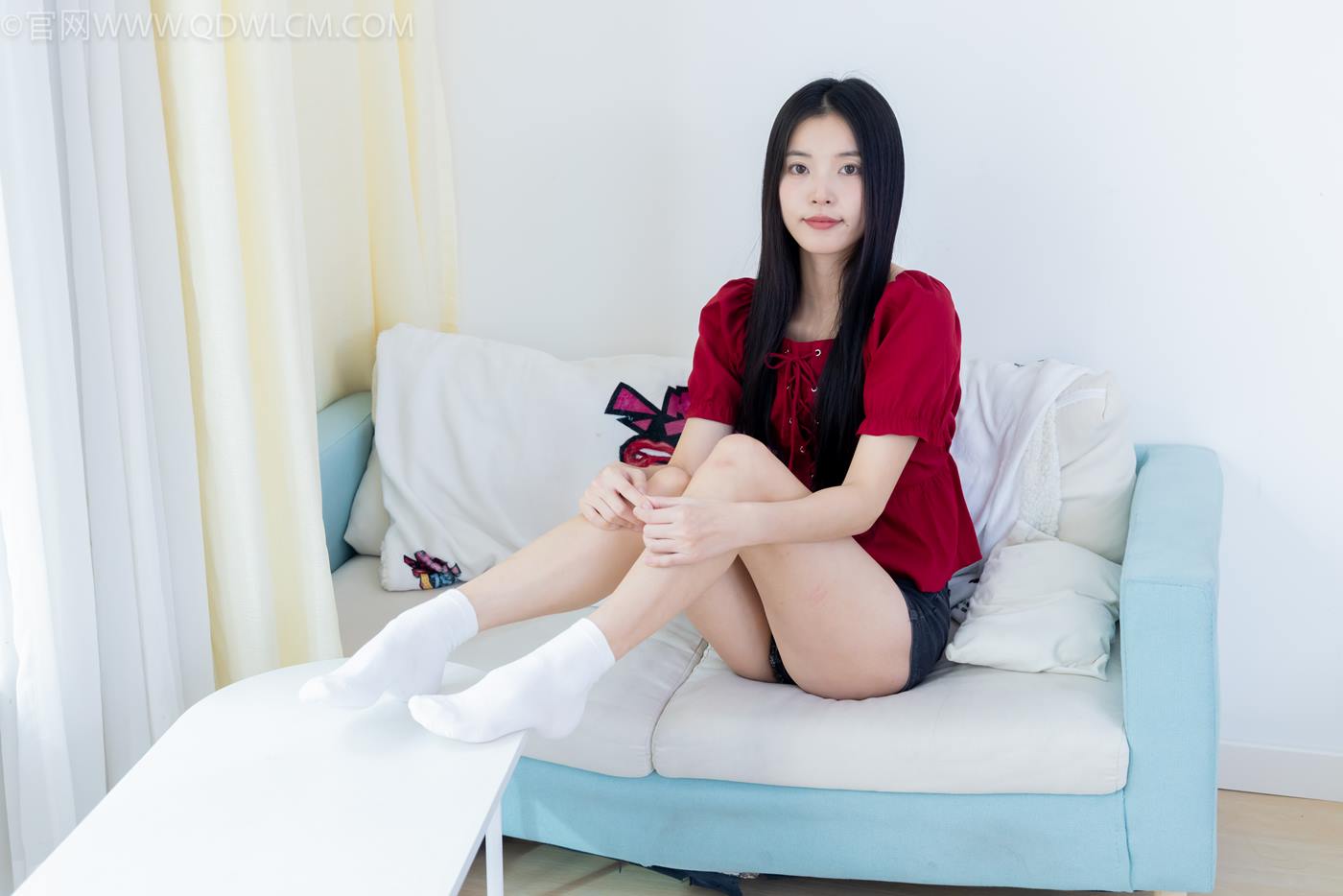 勿恋传媒 NO.2274 茯苓-皮鞋、白棉袜、裸足[194P/1V/4.96GB]插图3