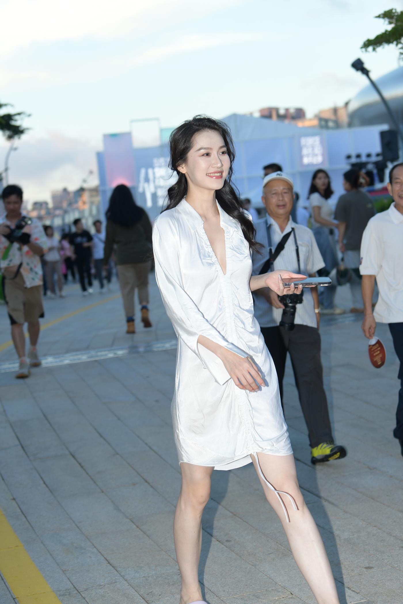 精选街拍作品 NO.4989 简约白裙[53P/116MB]插图3