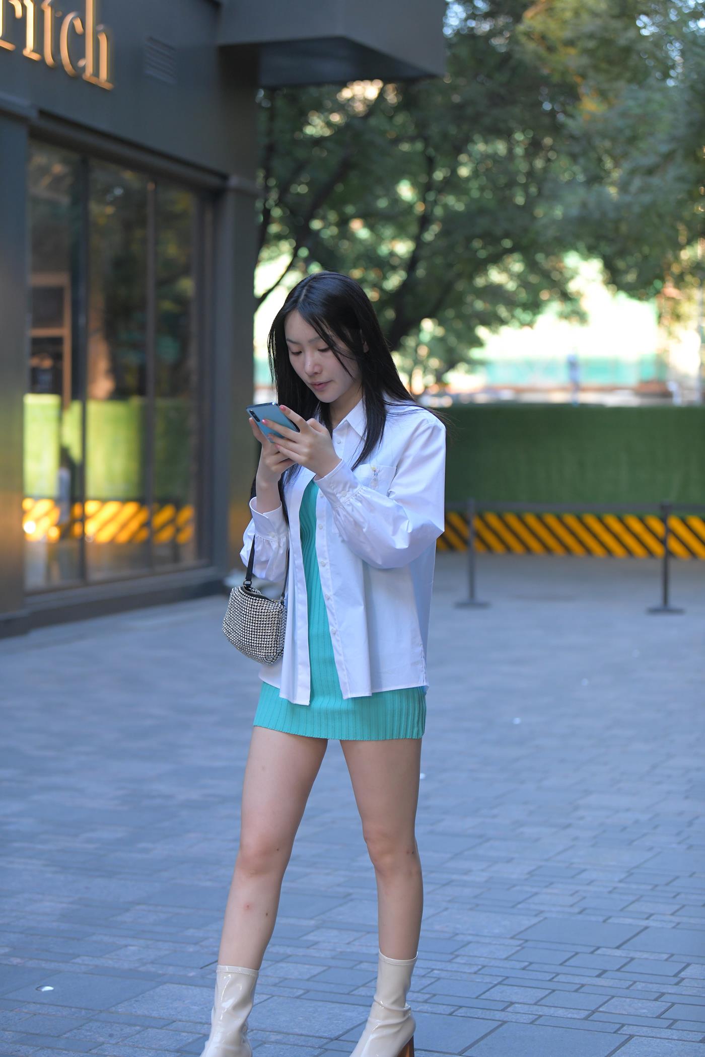 精选街拍作品 NO.4947 绿色针织裙[80P/160MB]插图2