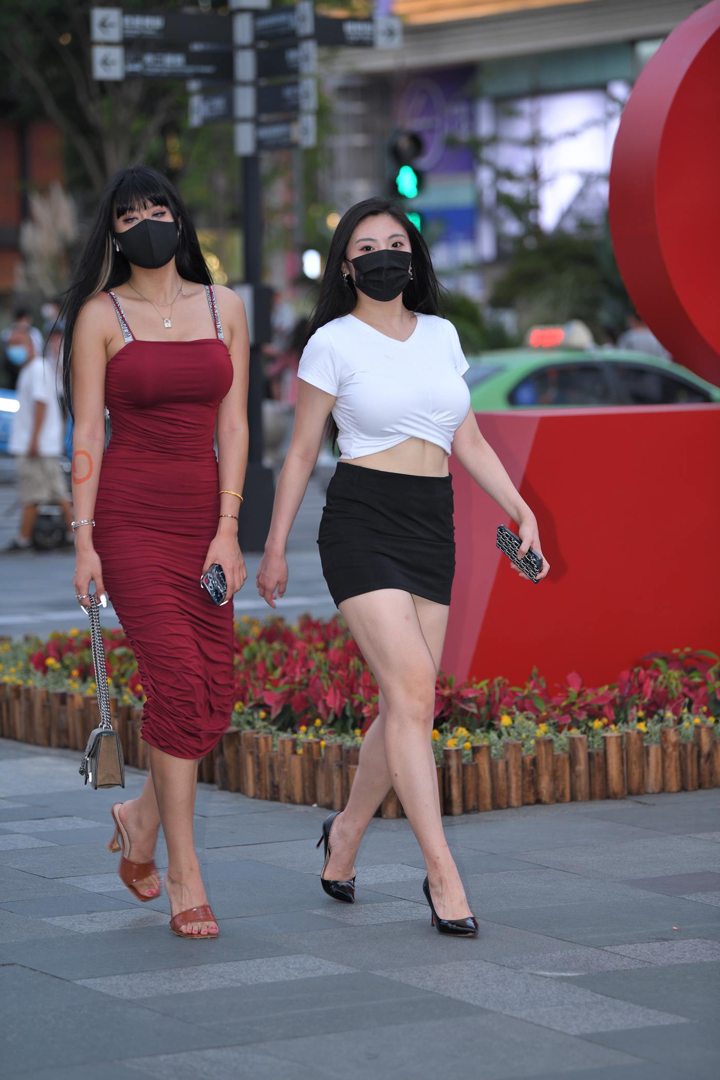 精选街拍作品 NO.5054 亮眼红裙[101P/264MB]插图3