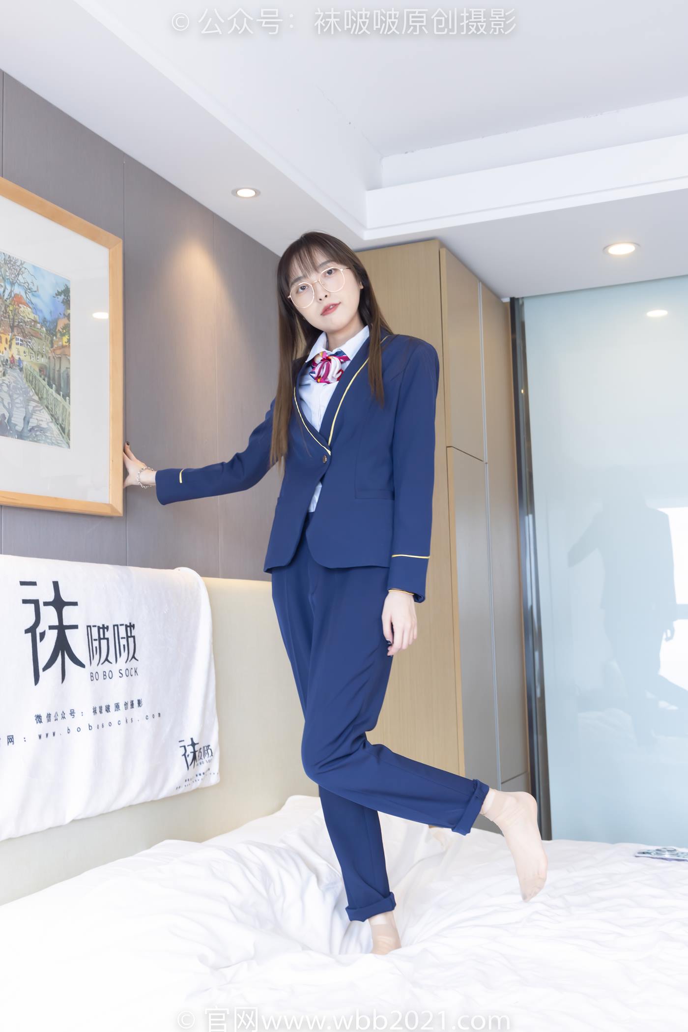 [BoBoSocks袜啵啵]NO.509 稚予-高跟鞋、短肉丝、黑色美甲、银行至服、半脱袜子[150P/1V/5.51GB]插图3