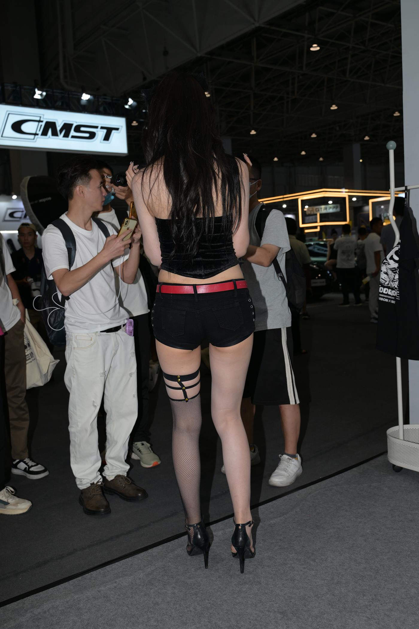 精选街拍作品 NO.5099 姓感车女郎[136P/359MB]插图2