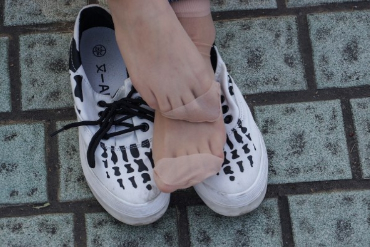 原创丝族视频出品 #原味#校园#帆布鞋#超薄水晶短丝[1V/1.52G]插图3