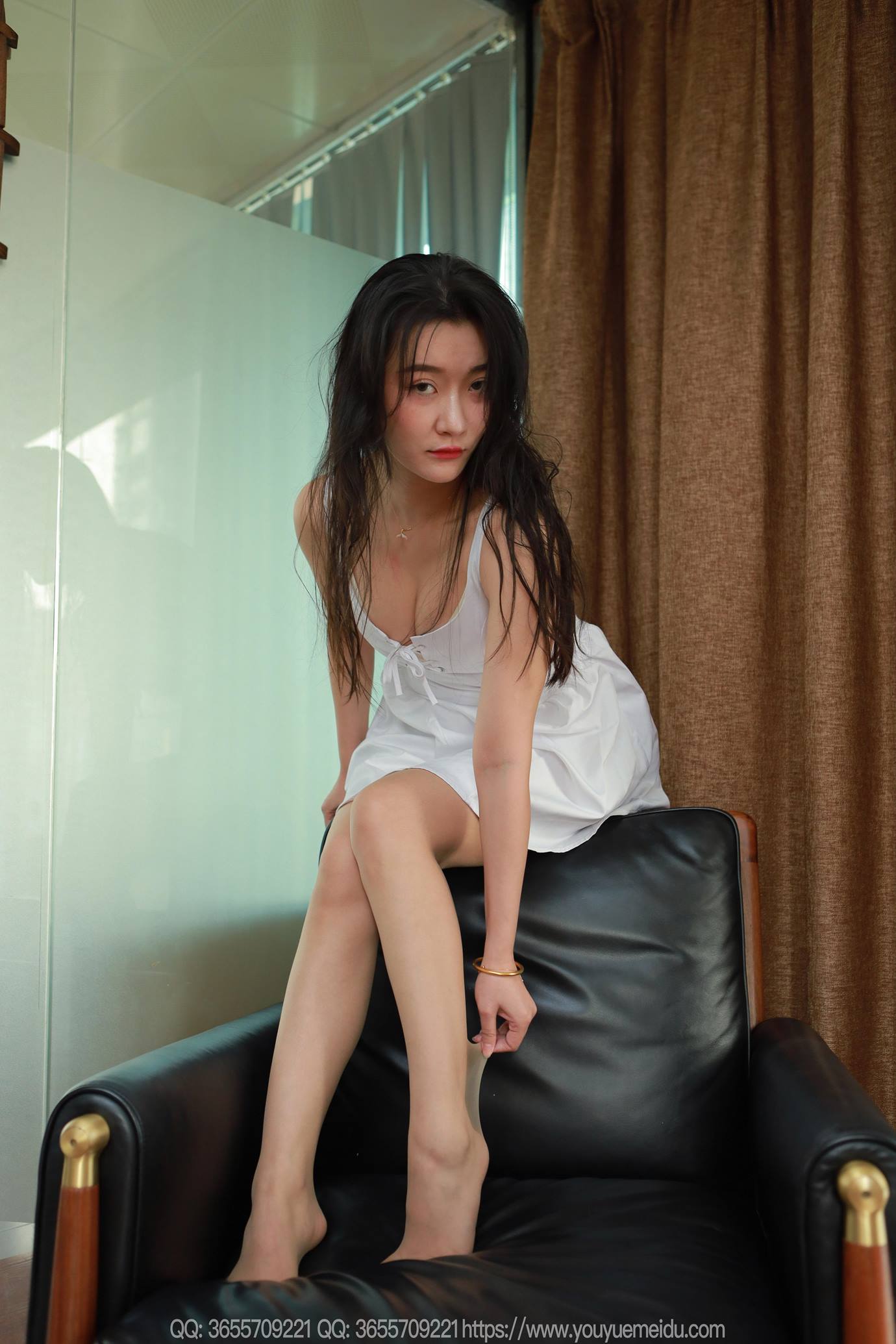 [IESS异思趣向] 2025.03.21 丝享家2007：秋秋《低胸白色裙（下）》[82P/72MB]插图2