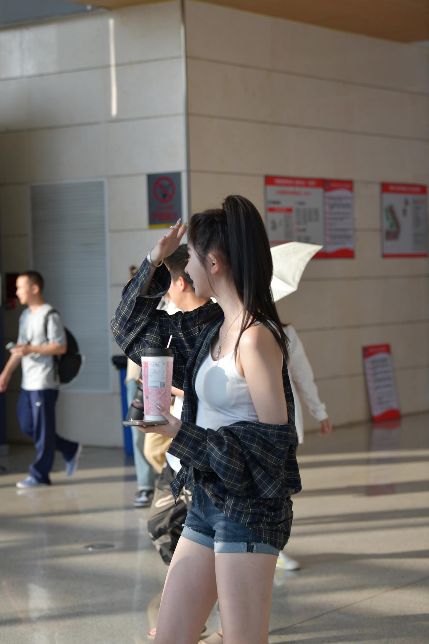 精选街拍作品 NO.5154 甜美靓丽少女[67P/156MB]插图