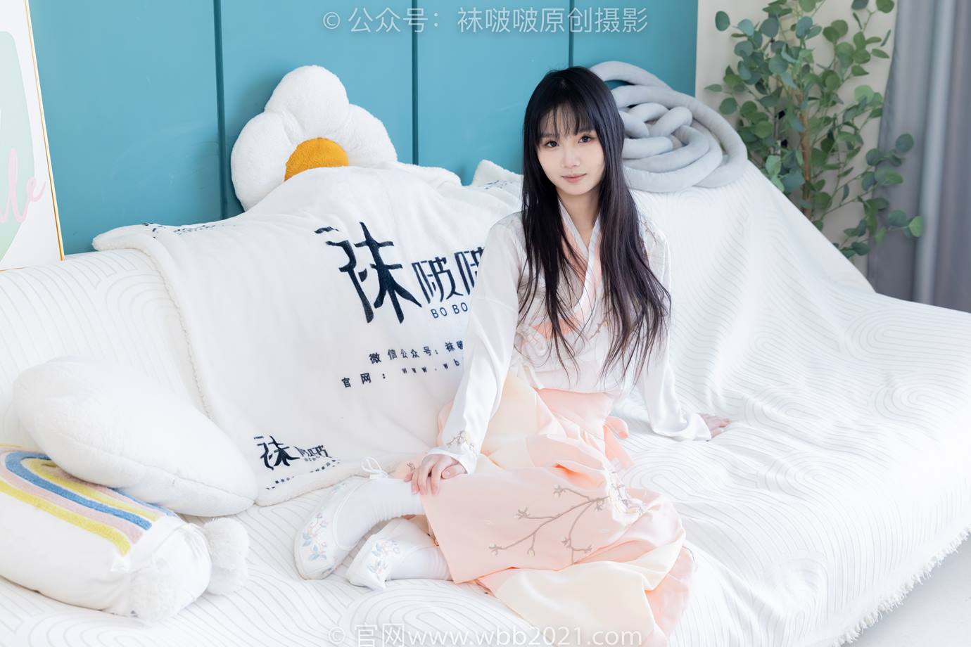 [BoBoSocks袜啵啵]NO.518 甜甜圈-平底鞋、白棉袜、裸足、汉服古装[168P/1V/6.85GB]插图3