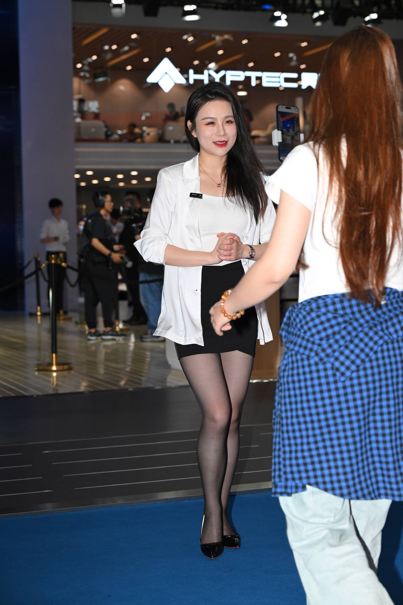 精选街拍作品 NO.5185 白色西装外套配黑丝[129P/313MB]插图