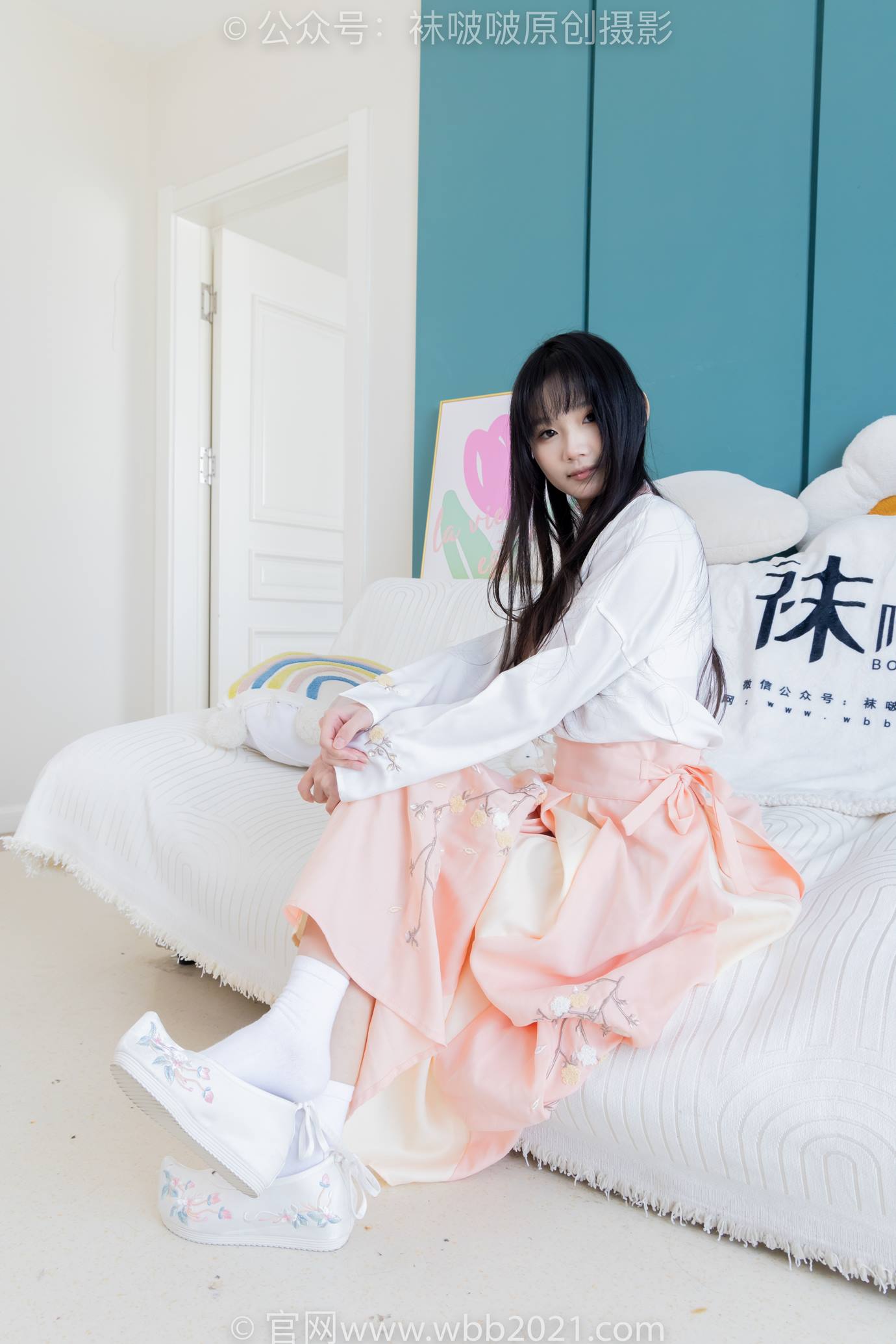 [BoBoSocks袜啵啵]NO.518 甜甜圈-平底鞋、白棉袜、裸足、汉服古装[168P/1V/6.85GB]插图2