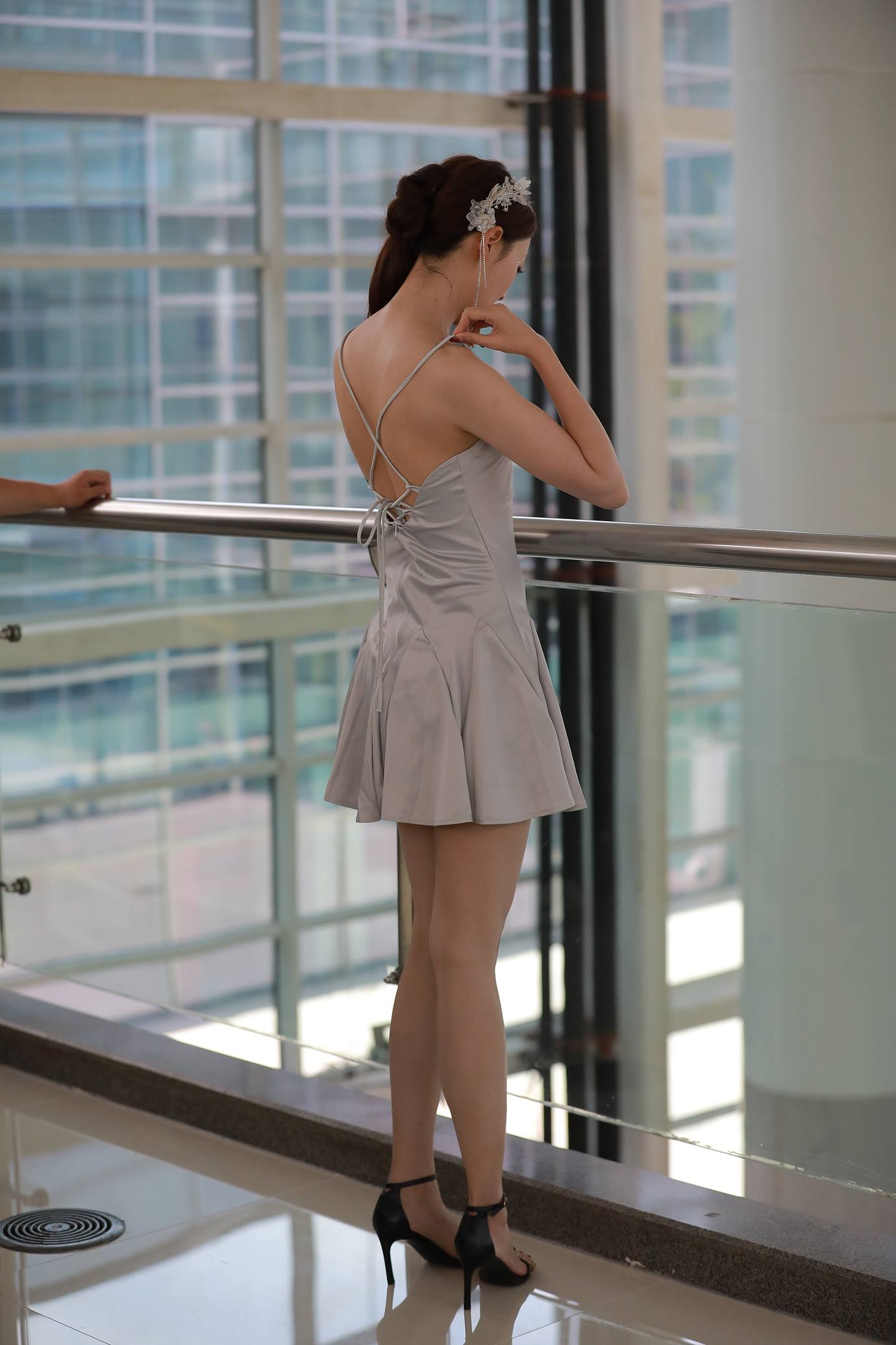 精选街拍作品 NO.5265 甜美淡雅灰裙[113P/135MB]插图1