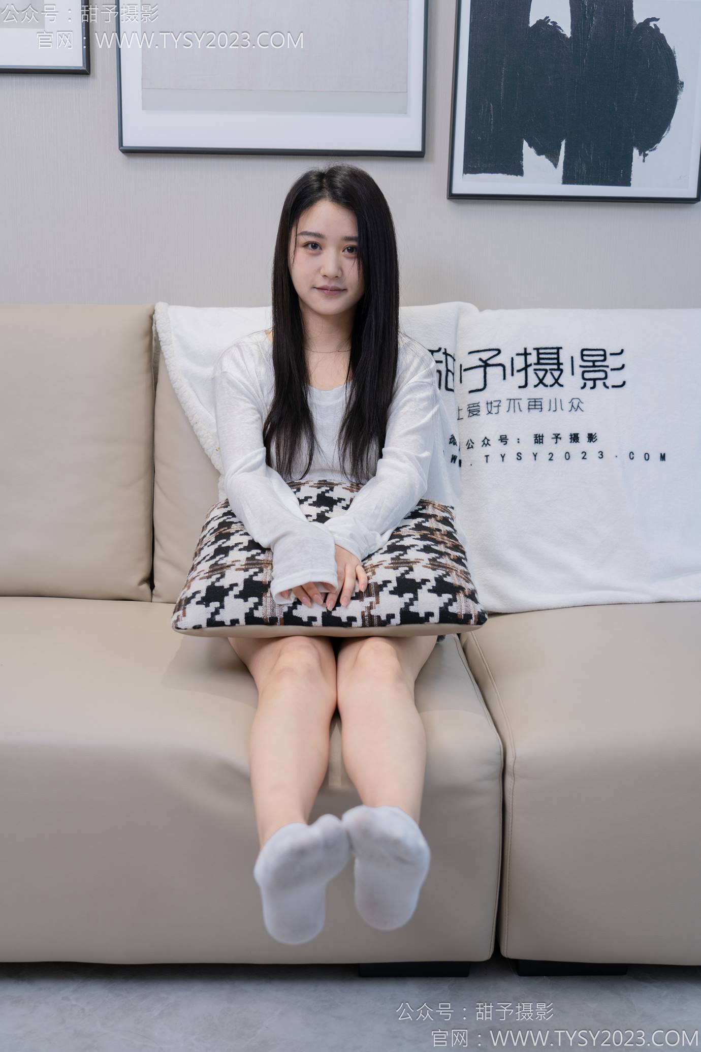 甜予摄影 NO.130 澜澜-皮鞋、白棉袜、裸足、掉袜子剧情[130P/2V/11.1GB]插图3