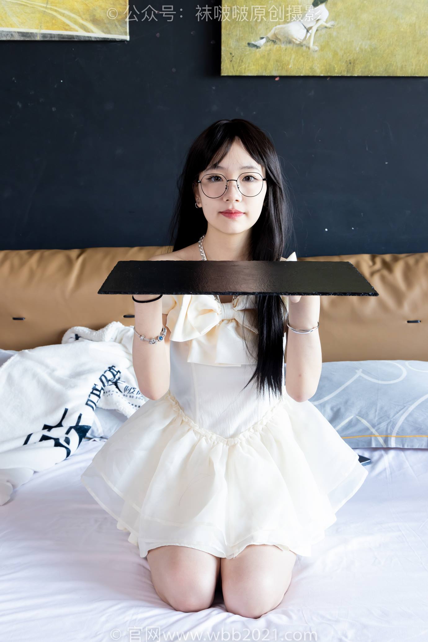 [BoBoSocks袜啵啵]NO.525 小甜豆-高跟鞋、短白丝、裸足、裸足刀叉摆盘剧情[210P/1V/6.73GB]插图2