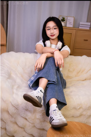 足愉心摄影27期奶芙[110P/1V/10.93G]插图