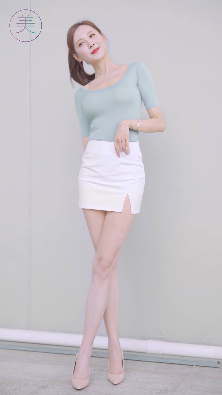 NO.0860 2023 广州车展 Racing Model 车模抖音网荭随拍82[1V/417MB]插图3