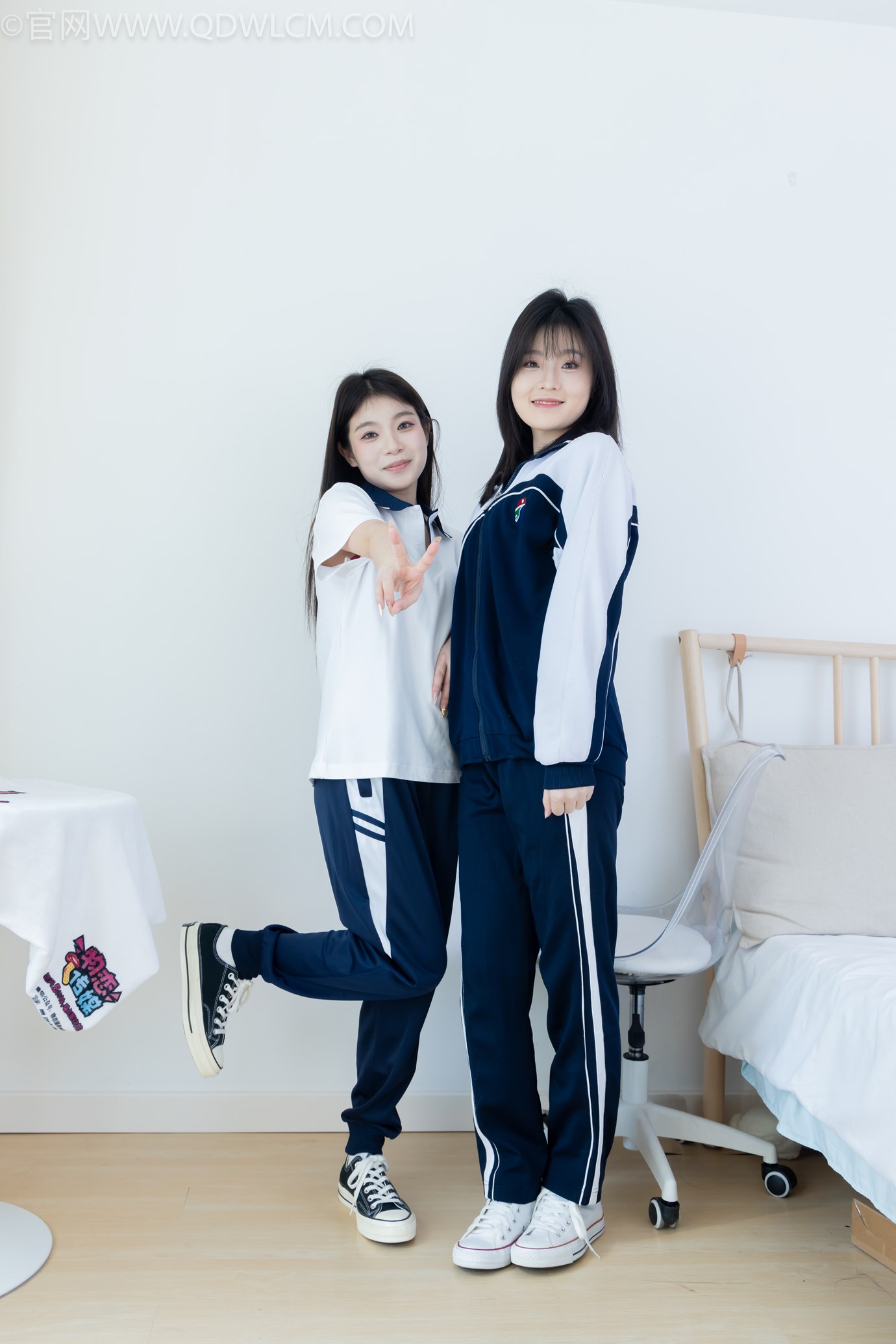 勿恋传媒 NO.2322 闪闪青柠-帆布鞋、白棉袜、青柠薄肉丝、闪闪薄白丝[168P/1V/4.62GB]插图1