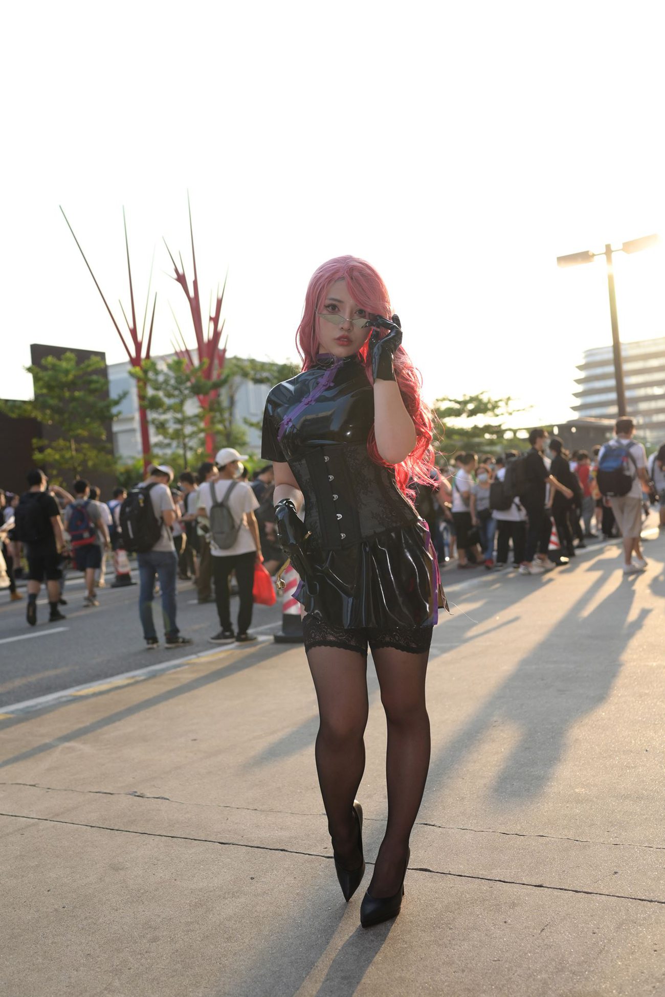 精选街拍作品 NO.5357 黑胶cos镁钕[100P/216MB]插图2