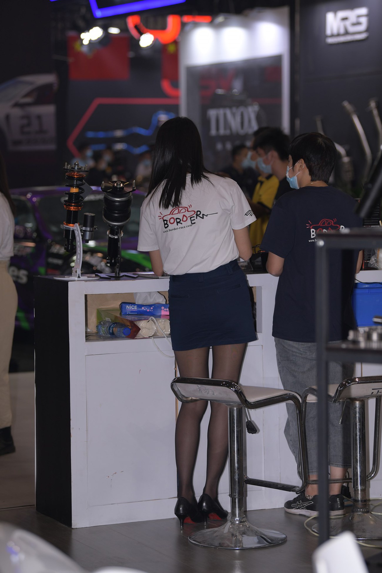 精选街拍作品 NO.5371 礼仪小解解[64P/110MB]插图3