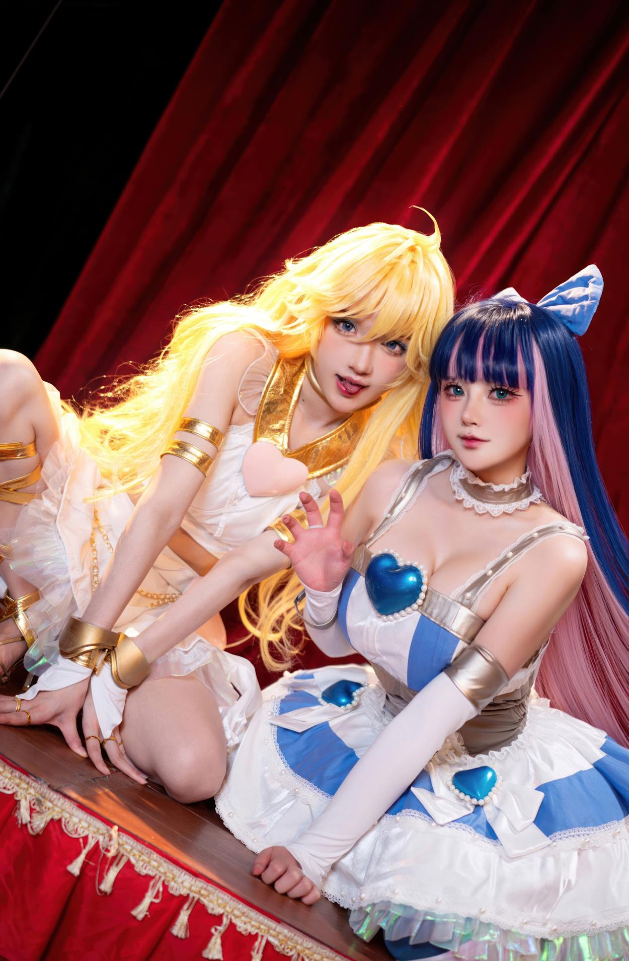 阿包也是兔娘 & 苏苏苏Sofia – 吊带袜天使[33P/418MB]插图