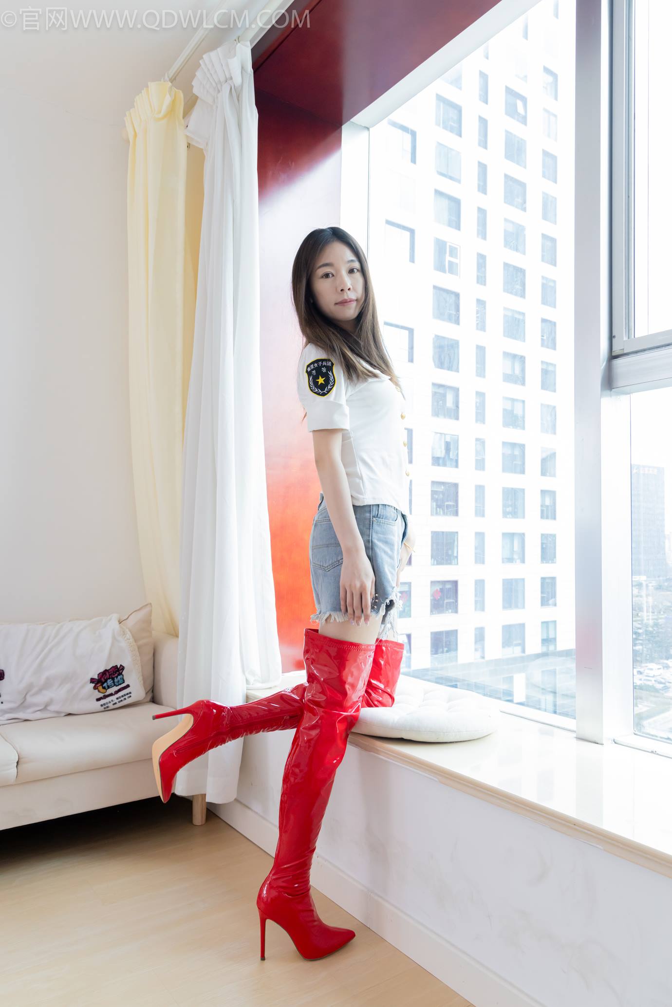 勿恋传媒 NO.2309 婷婷-高跟长靴、白棉袜、裸足[173P/1V/4.88GB]插图1