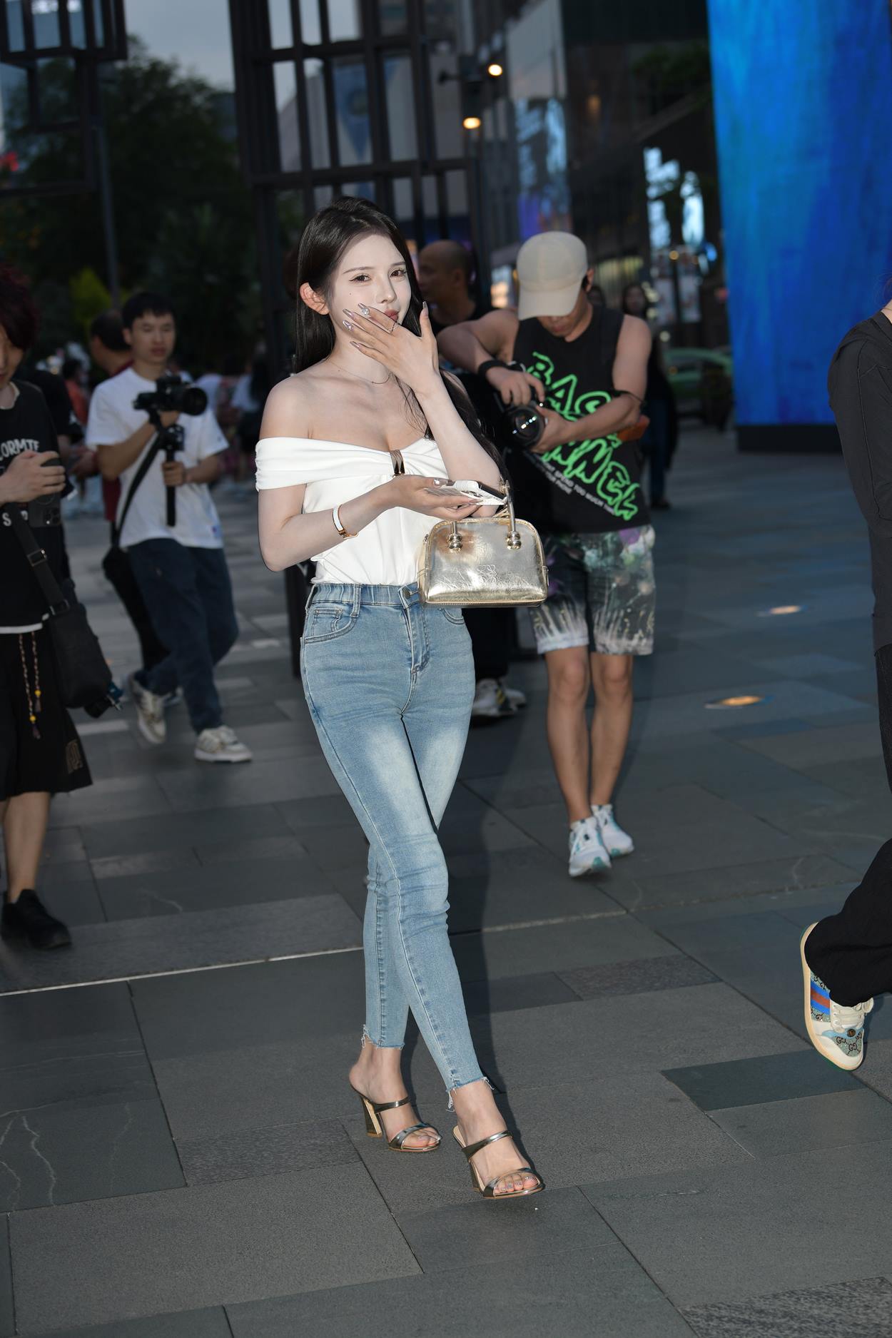 精选街拍作品 NO.5403 一字肩牛仔裤搭配[79P/205MB]插图1