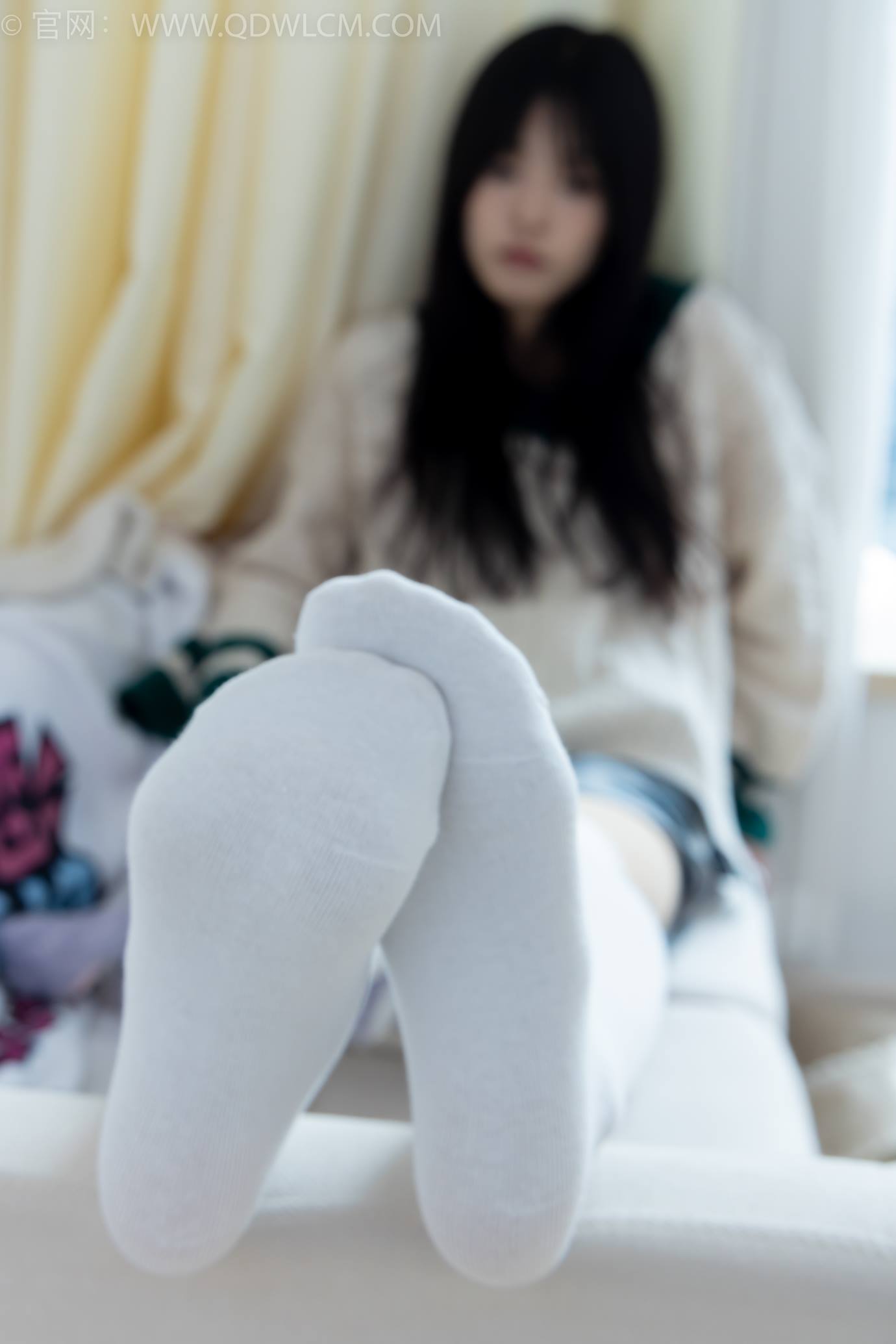 勿恋传媒 NO.2312 茯苓-长靴、过膝白棉袜、厚肉丝[160P/1V/3.87GB]插图