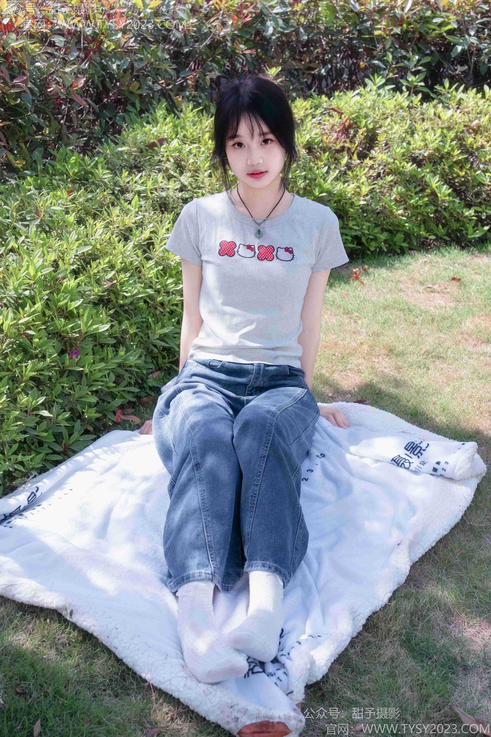 甜予摄影194期：小橙子-棉云踏青完整版[130P/2V/9.37G]插图