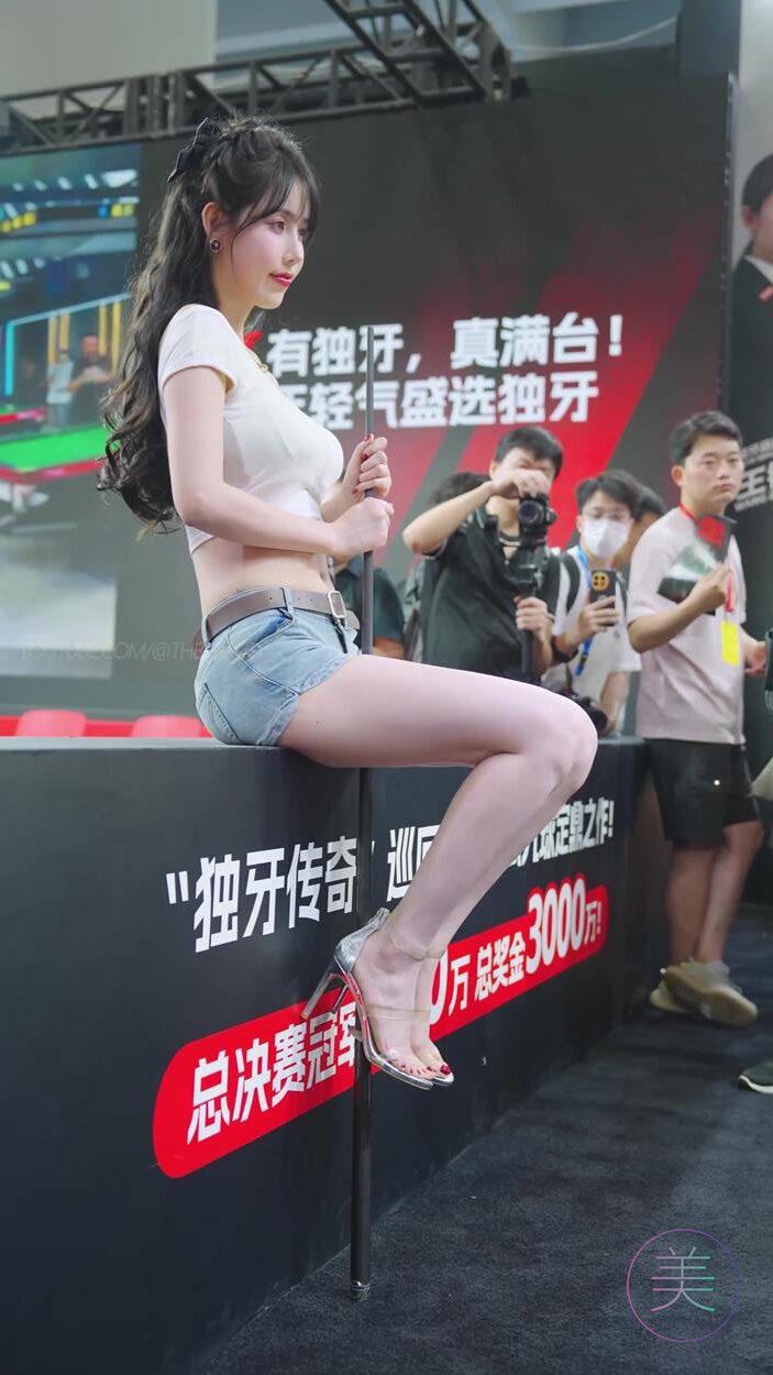 NO.1073 2024 广州国际台球展车模网荭随拍 04[1V/478MB]插图2