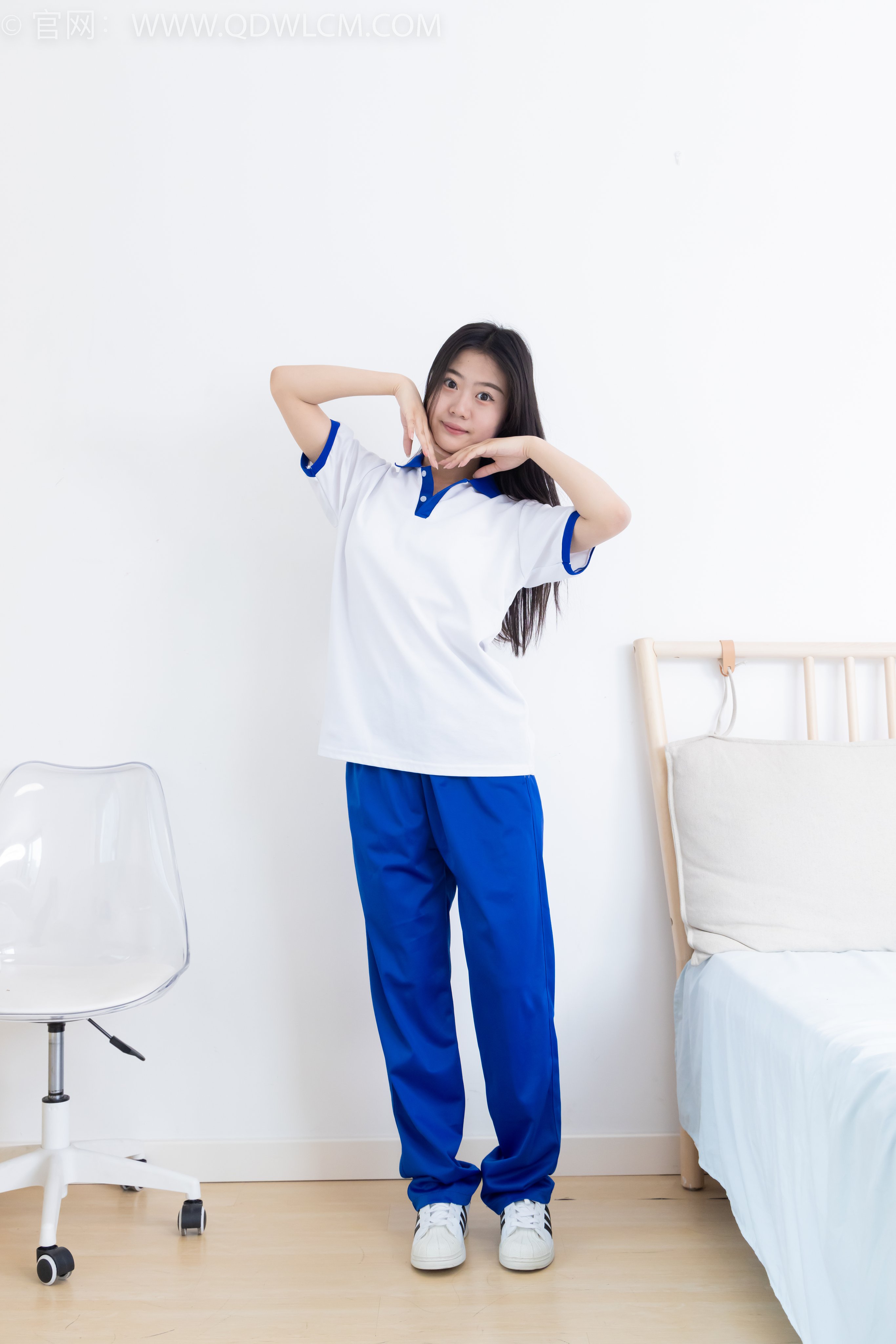 物恋2368期：芋头-板鞋、白棉袜、裸足（粉色美甲）芋头[150P/1V/3.61G]插图7