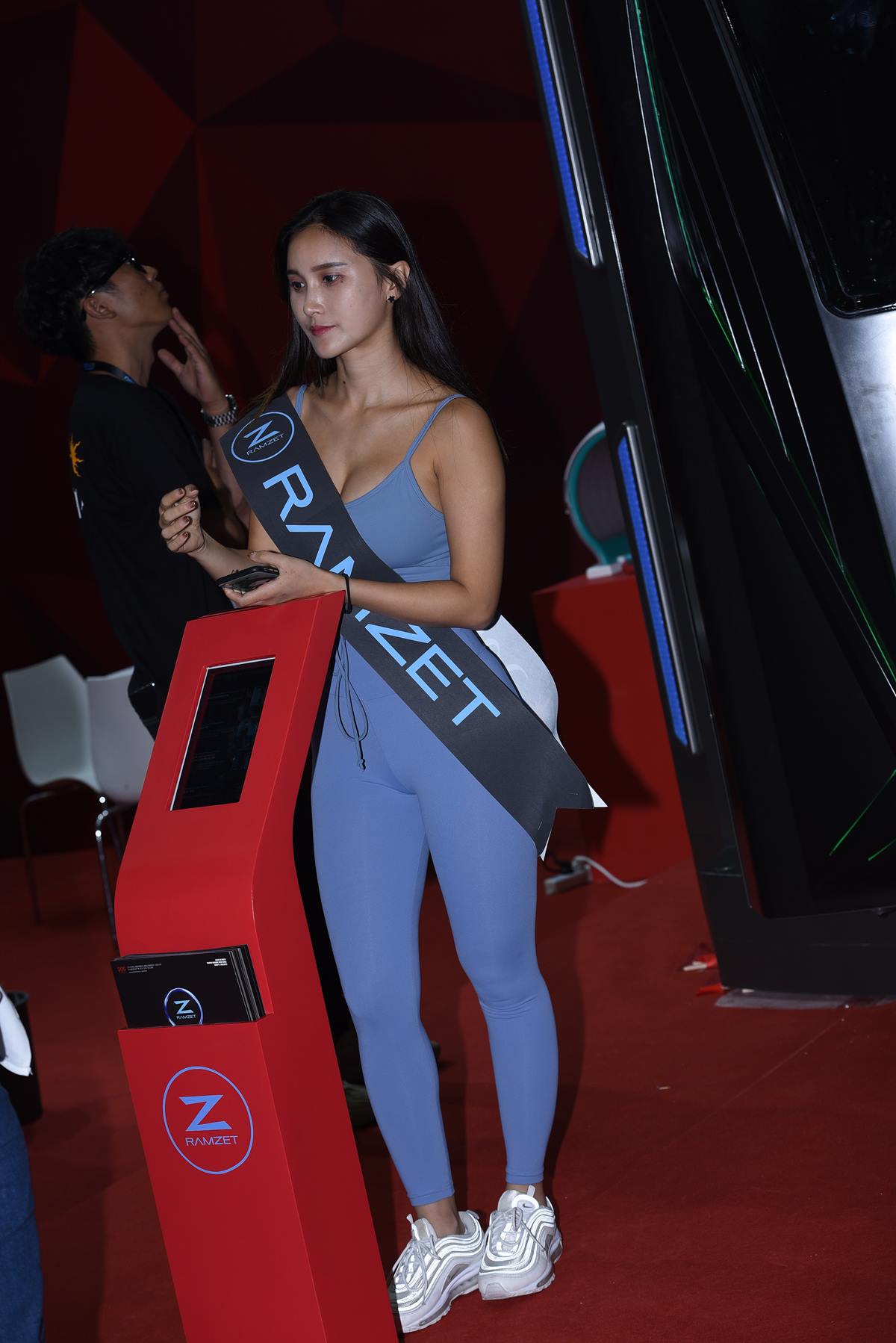 精选街拍作品 NO.5605 蓝色瑜伽运动装[71P/75MB]插图3