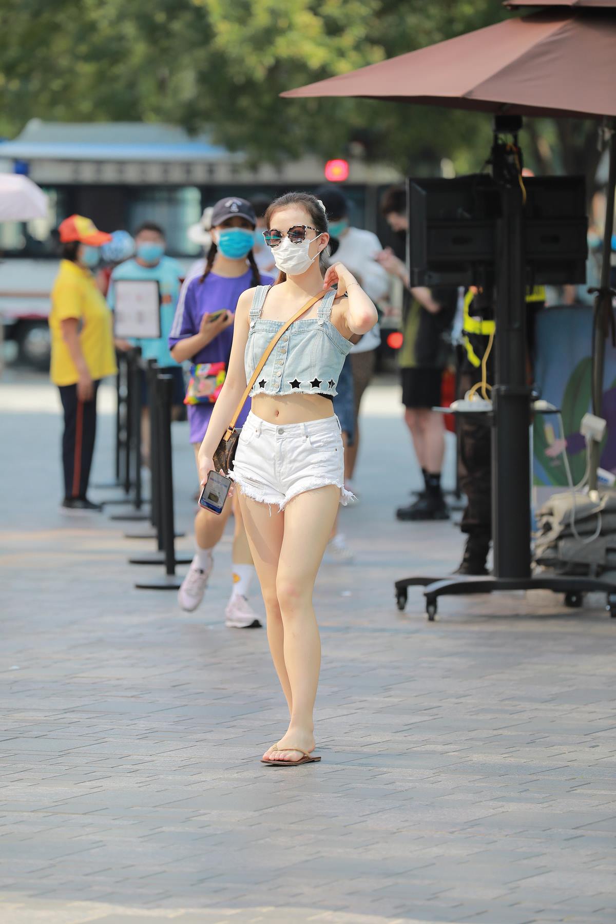 精选街拍作品 NO.5590 白色牛仔短裤[205P/384MB]插图3